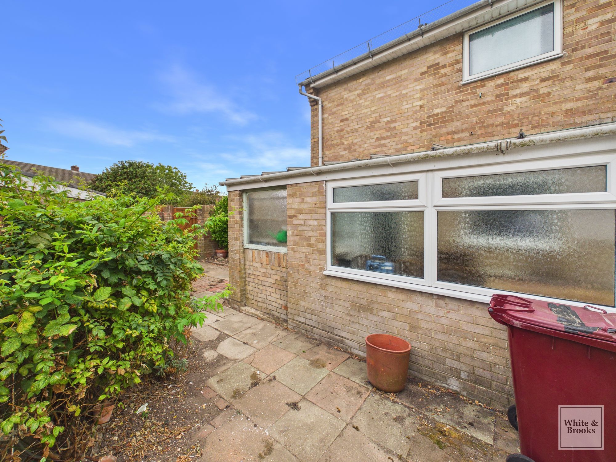 4 bed semi-detached house for sale in The Peacheries, Chichester, PO19  - Property Image 16