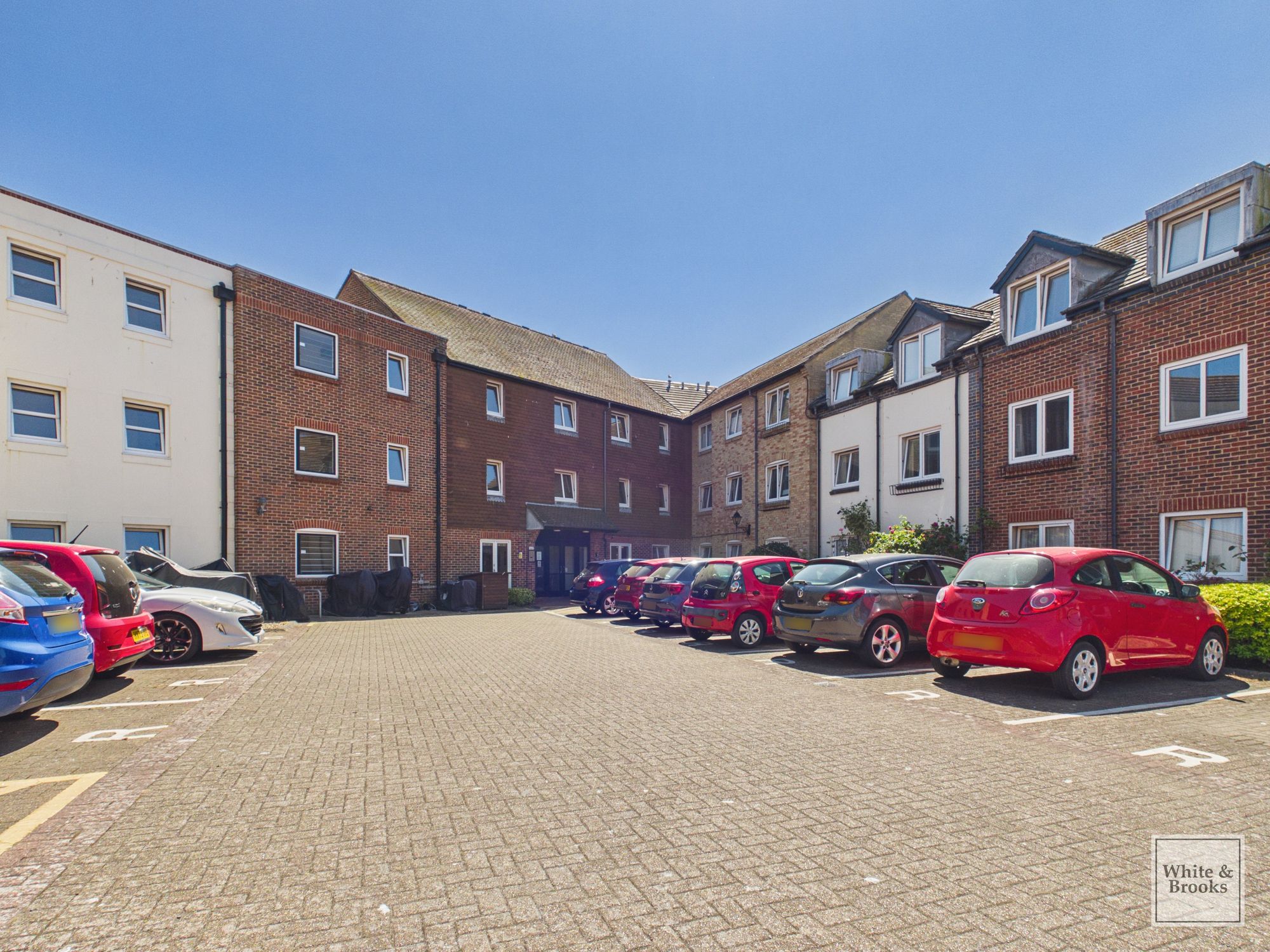 1 bed flat for sale in West Street, Seaward Court West Street, PO21 11