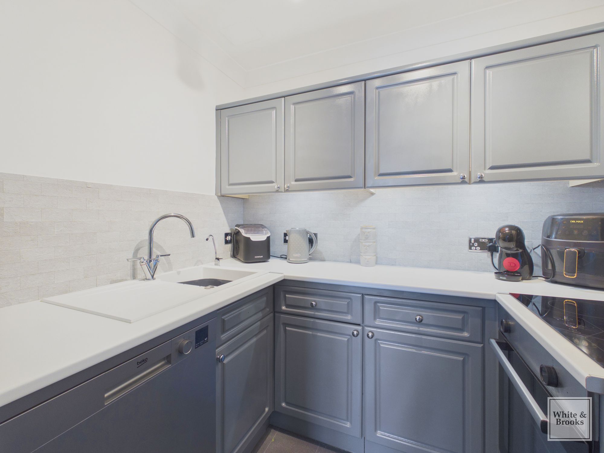 1 bed flat for sale in West Street, Seaward Court West Street, PO21 2