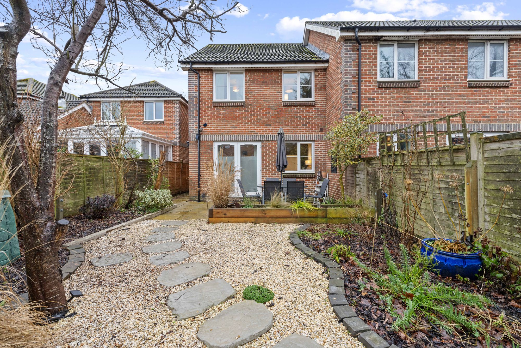 3 bed end of terrace house for sale in Mosse Gardens, Chichester, PO19 17