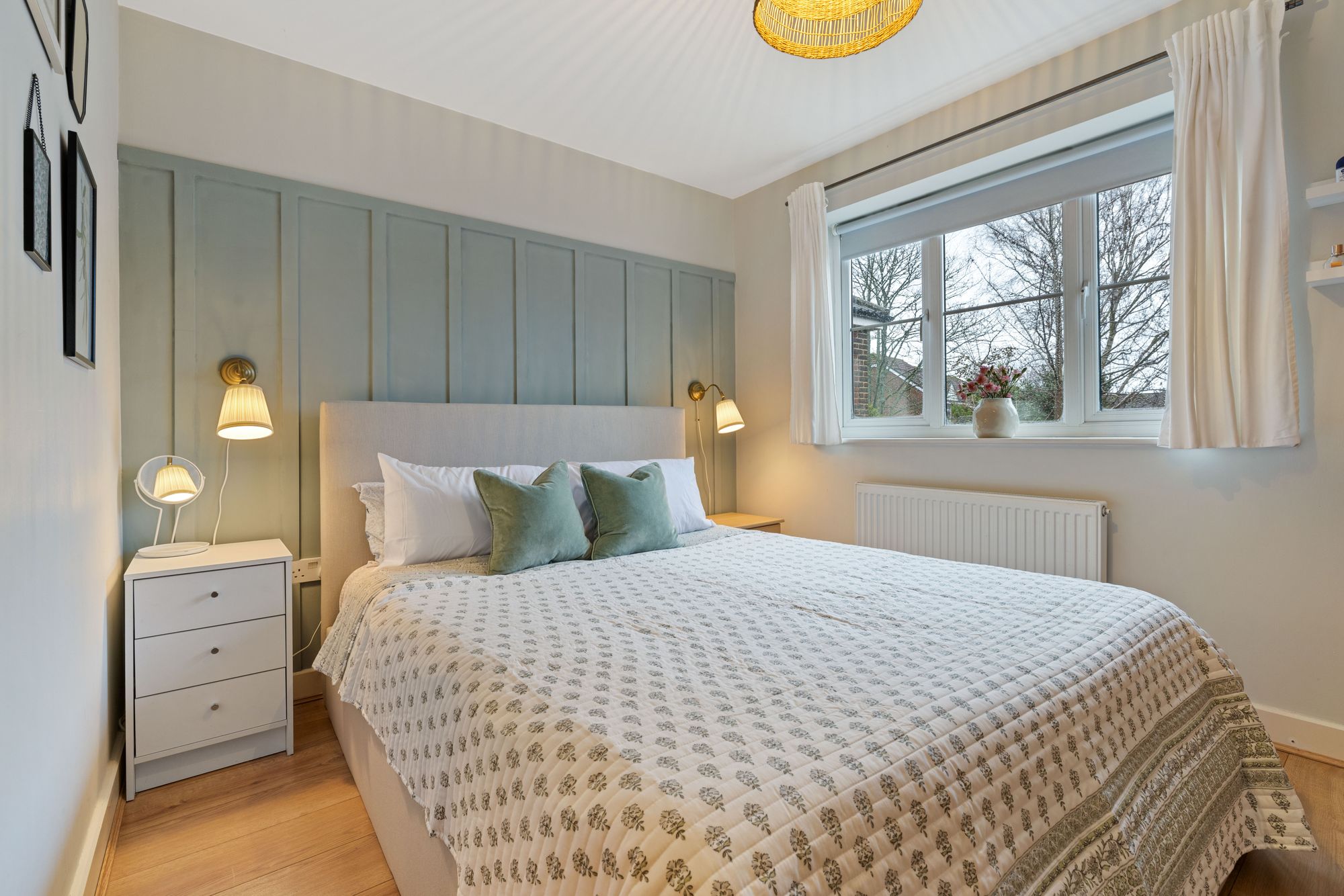 3 bed end of terrace house for sale in Mosse Gardens, Chichester, PO19 10