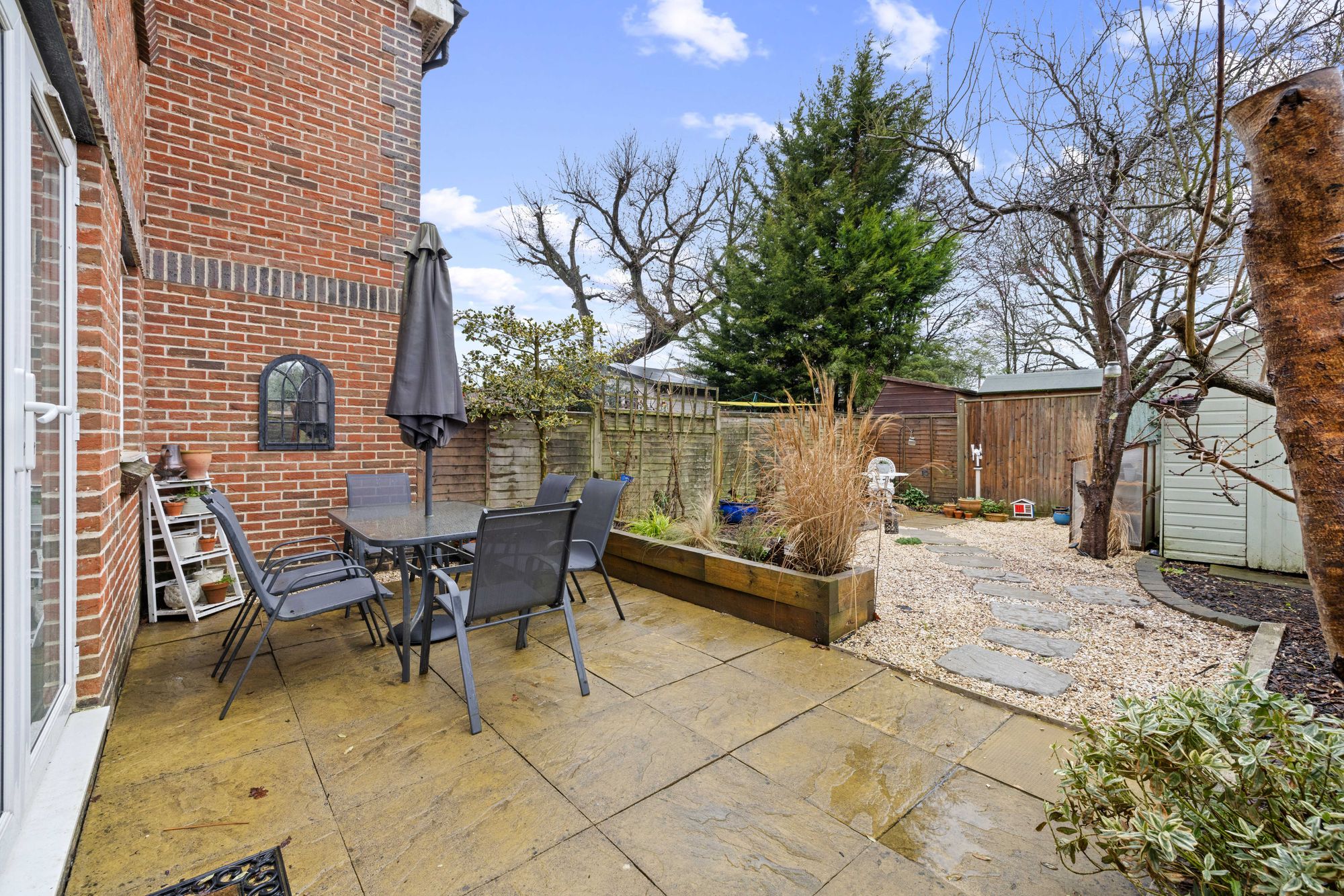 3 bed end of terrace house for sale in Mosse Gardens, Chichester, PO19 3