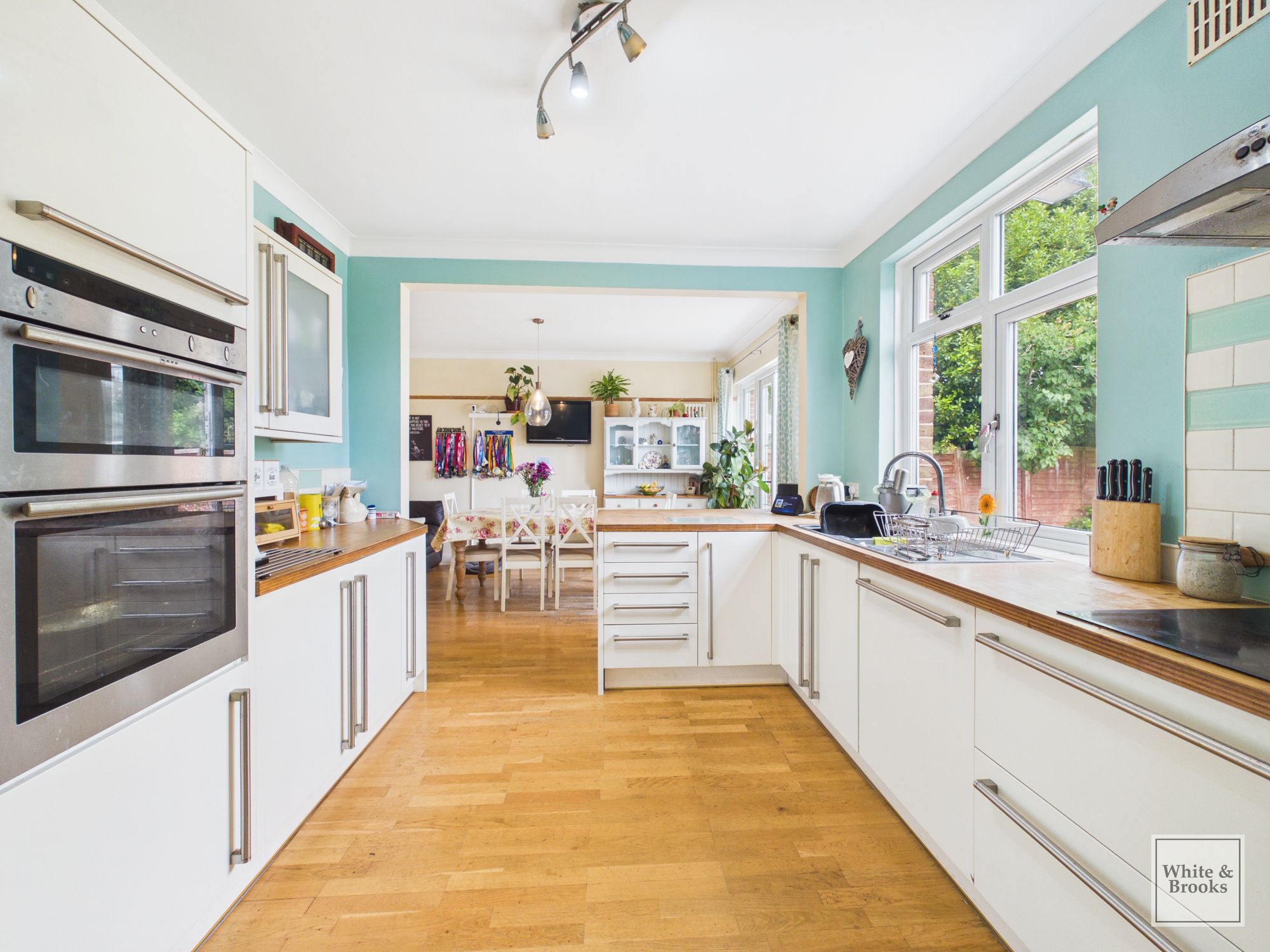 4 bed detached house for sale in Victoria Drive, Bognor Regis, PO21  - Property Image 3