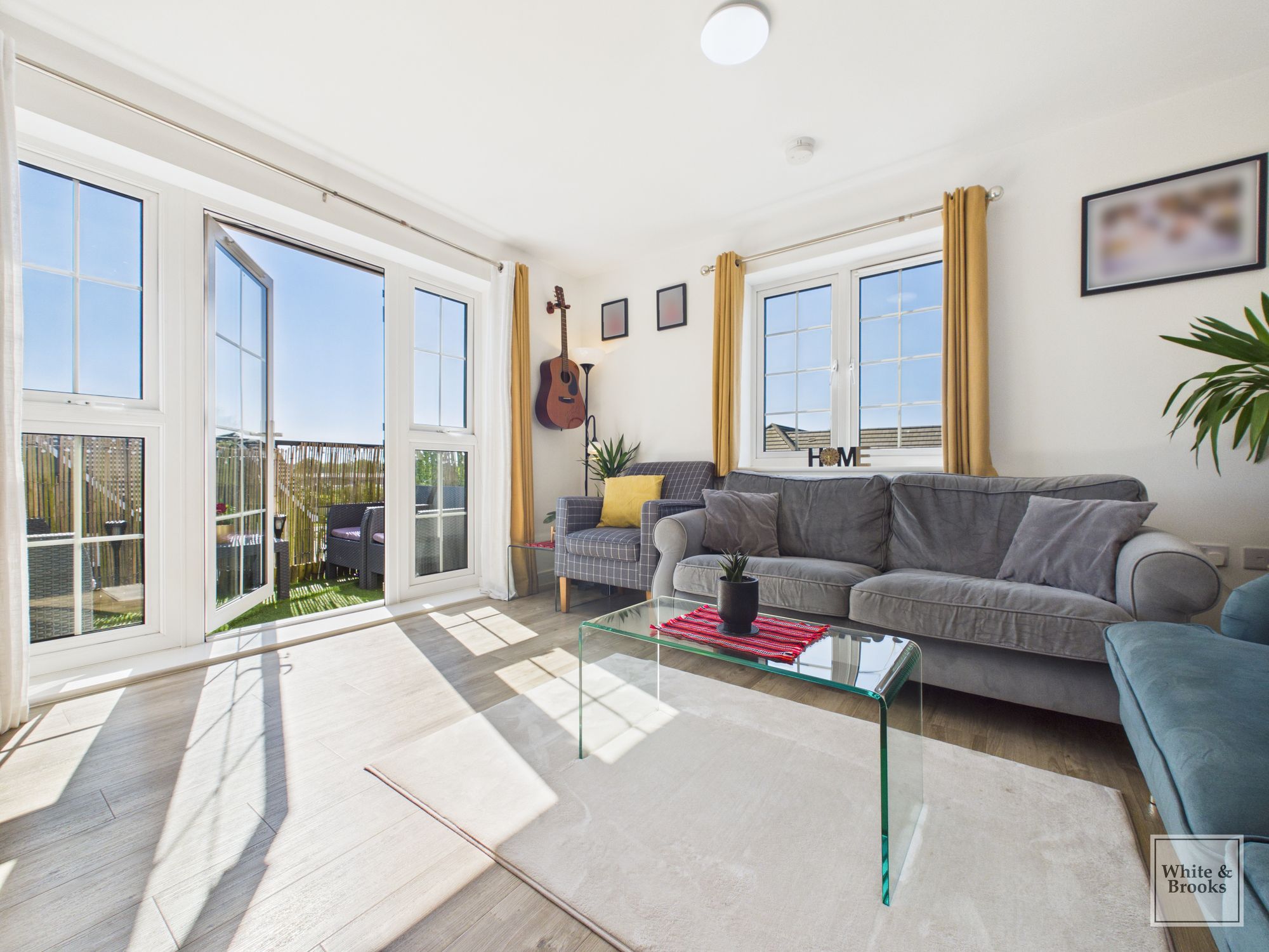 2 bed flat for sale in Richard Road, Chichester, PO19  - Property Image 5