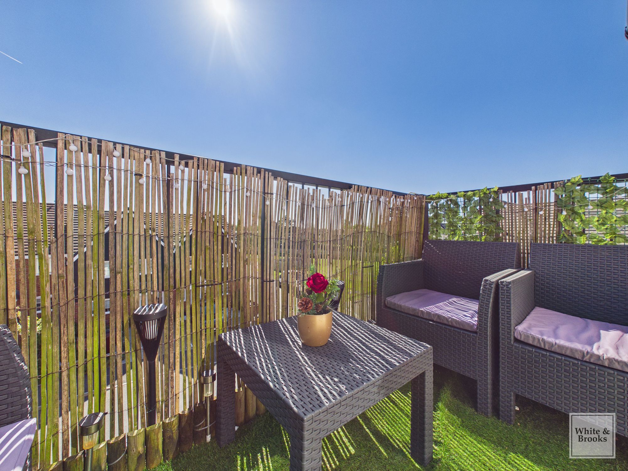 2 bed flat for sale in Richard Road, Chichester, PO19 13
