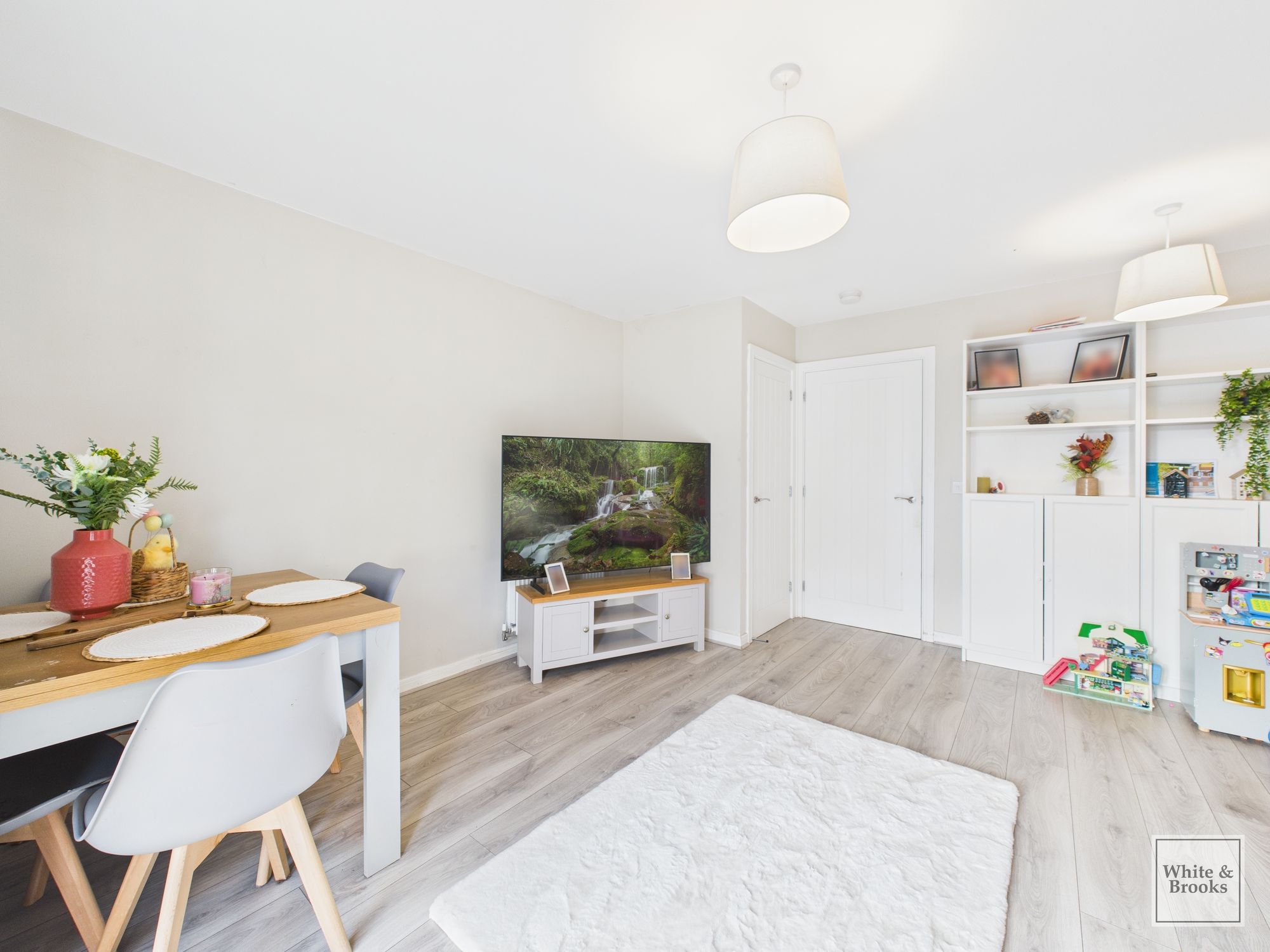 2 bed end of terrace house for sale in Cyril Way, Chichester, PO19  - Property Image 6