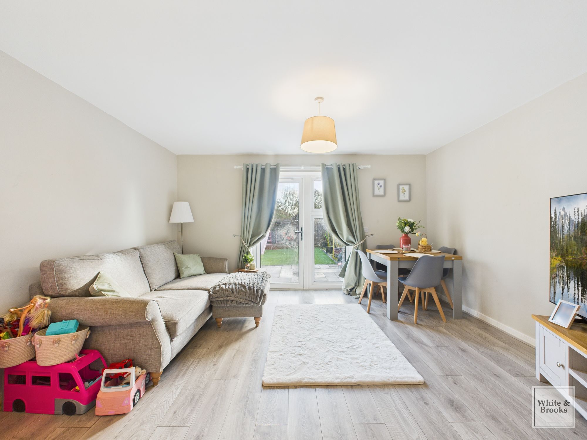 2 bed end of terrace house for sale in Cyril Way, Chichester, PO19  - Property Image 2