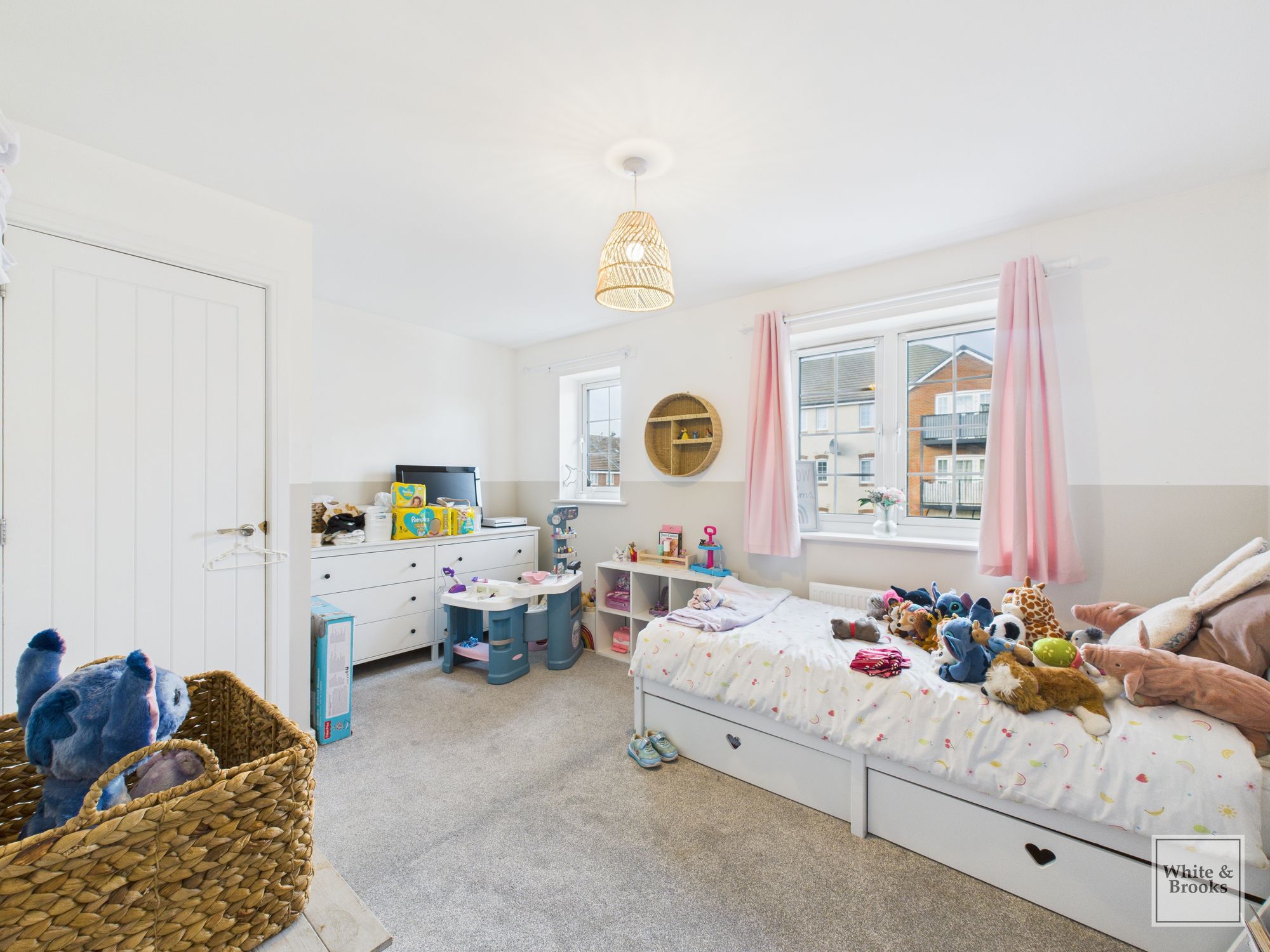 2 bed end of terrace house for sale in Cyril Way, Chichester, PO19 12