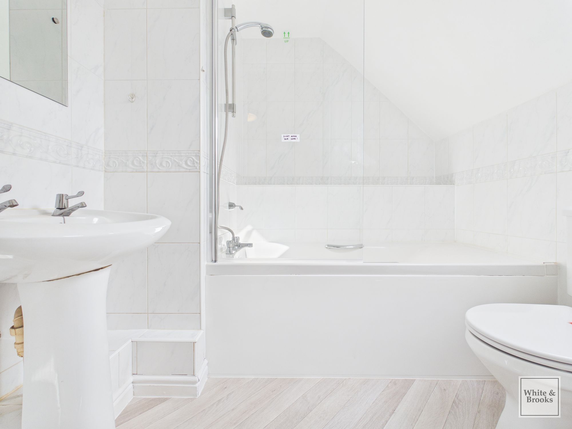 3 bed end of terrace house for sale in The Sadlers, Westhampnett, PO18  - Property Image 13