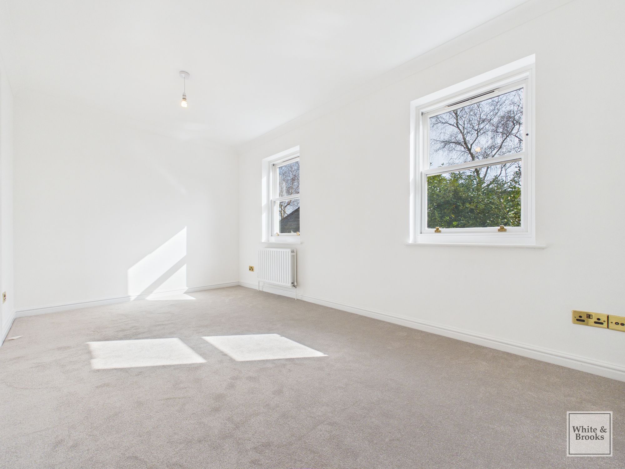 3 bed end of terrace house for sale in The Sadlers, Westhampnett, PO18  - Property Image 12