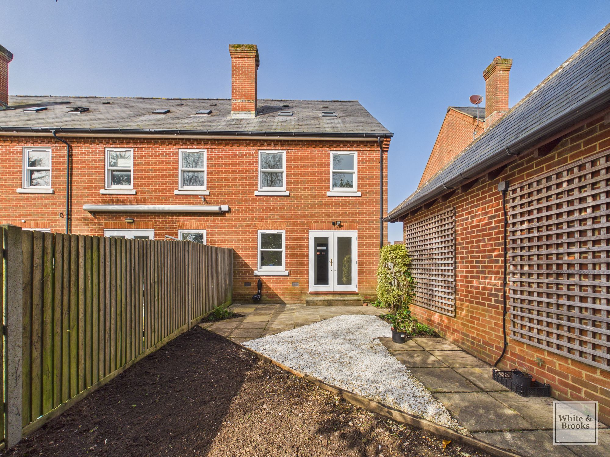 3 bed end of terrace house for sale in The Sadlers, Westhampnett, PO18  - Property Image 15