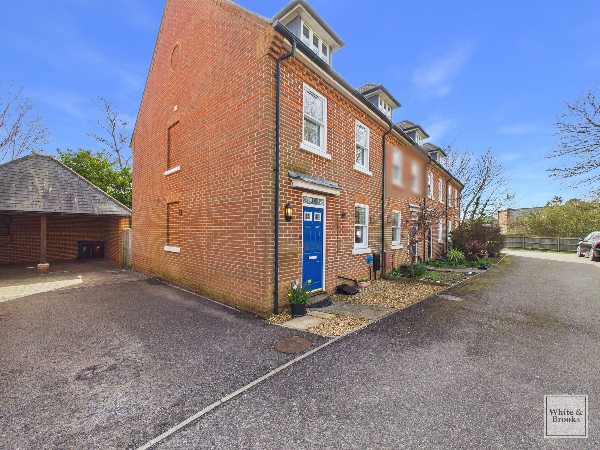 3 bed end of terrace house for sale in The Sadlers, Westhampnett, PO18 17