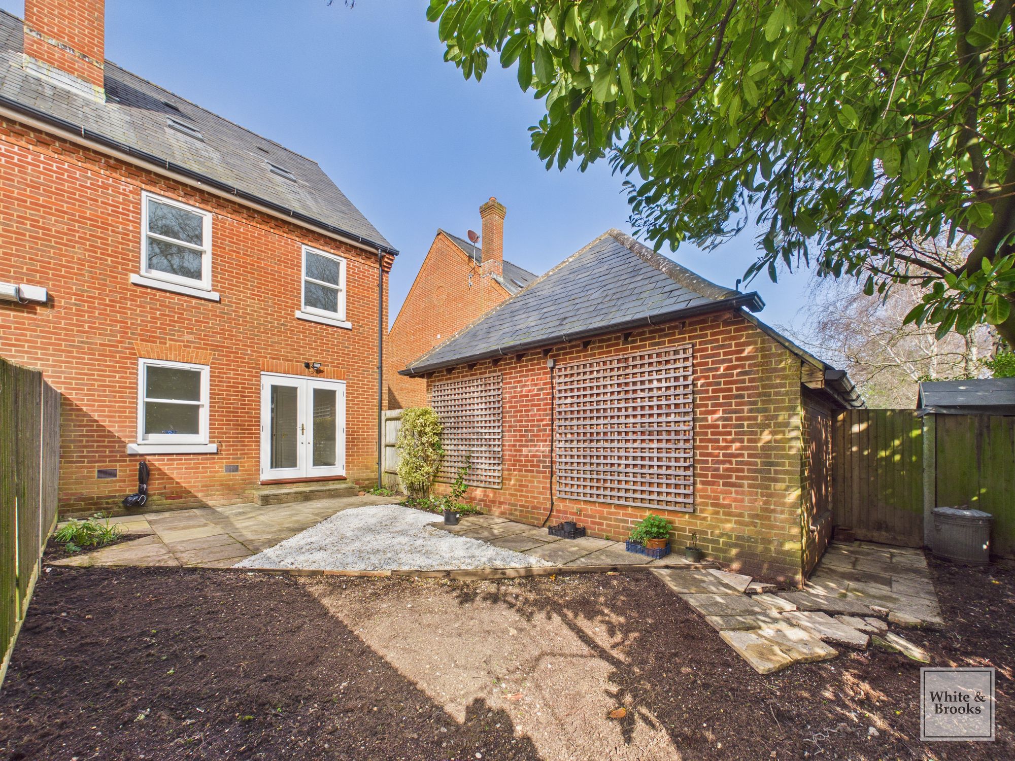 3 bed end of terrace house for sale in The Sadlers, Westhampnett, PO18 18