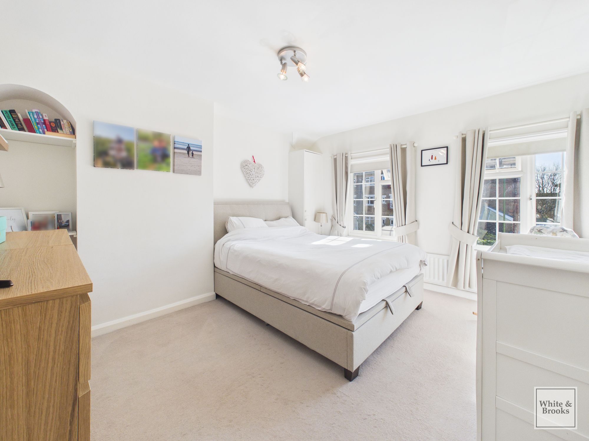 2 bed mid-terraced house for sale in Gilmore Road, Chichester, PO19 10