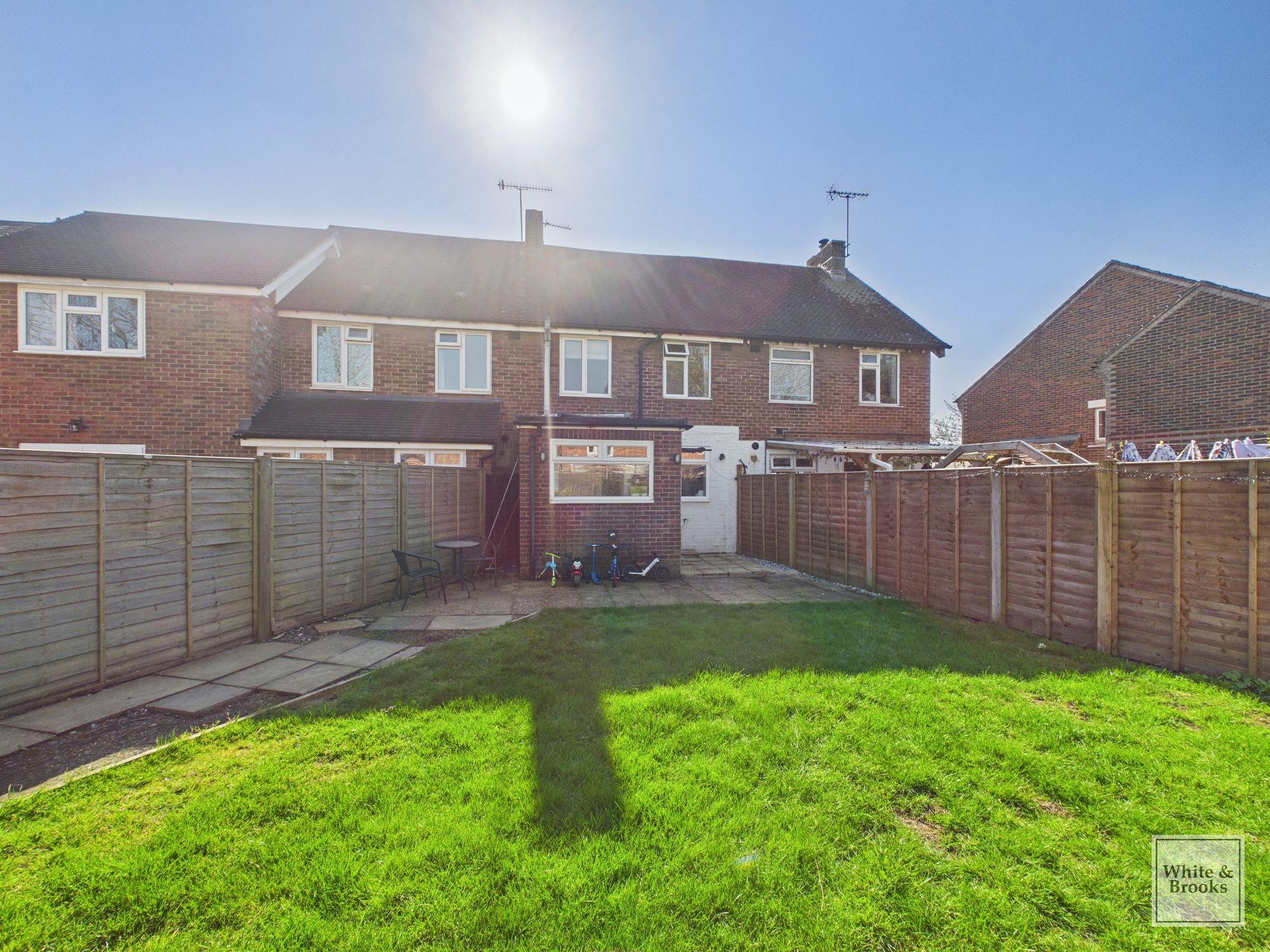 2 bed mid-terraced house for sale in Gilmore Road, Chichester, PO19 15