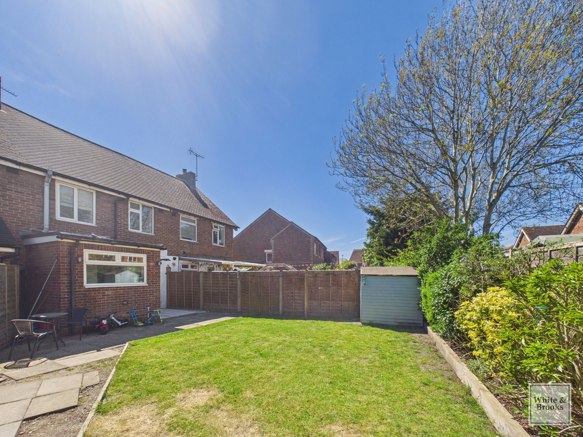2 bed mid-terraced house for sale in Gilmore Road, Chichester, PO19 16