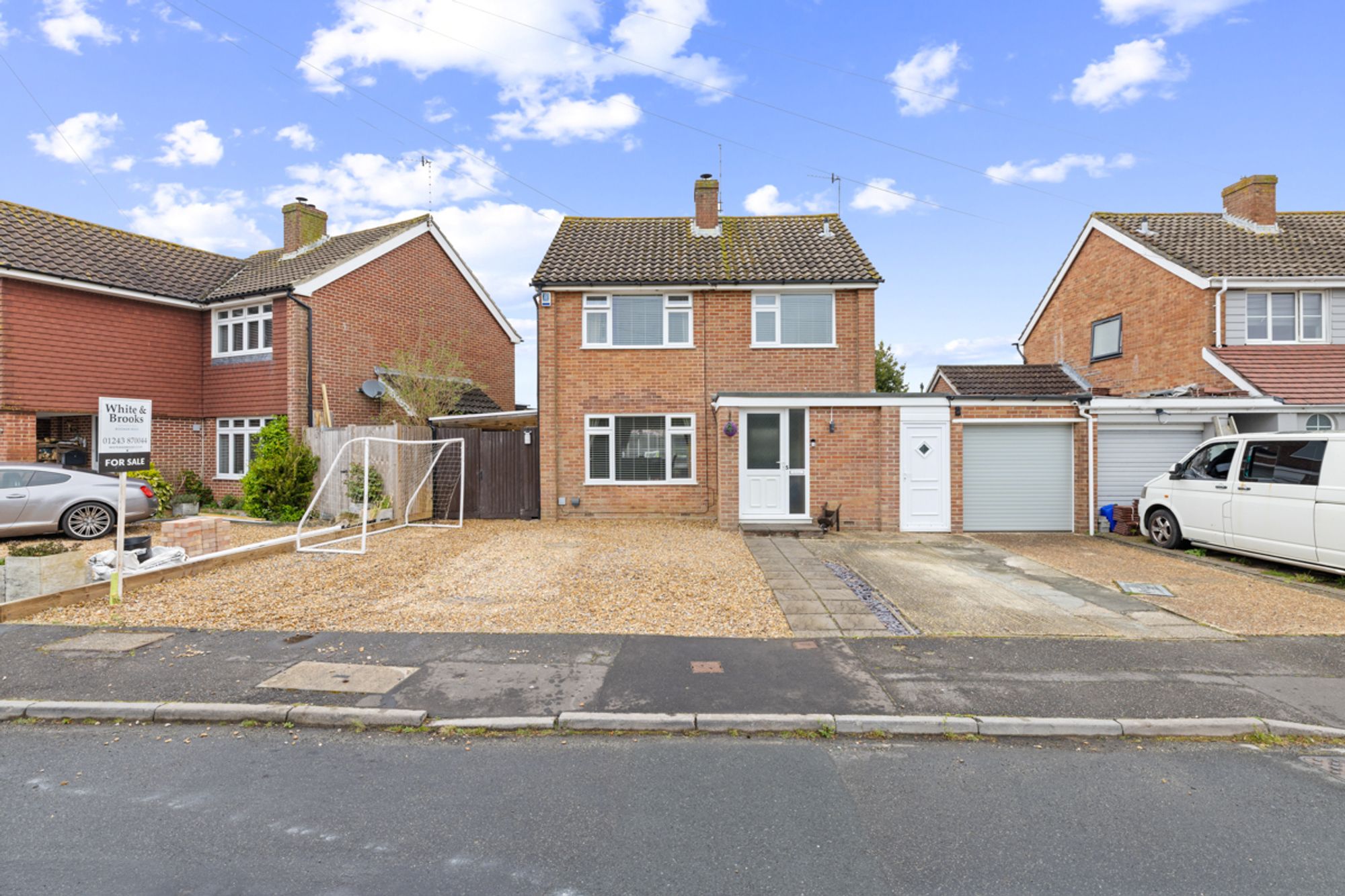 3 bed detached house for sale in Windsor Close, West Meads, PO21 - Property Image 1