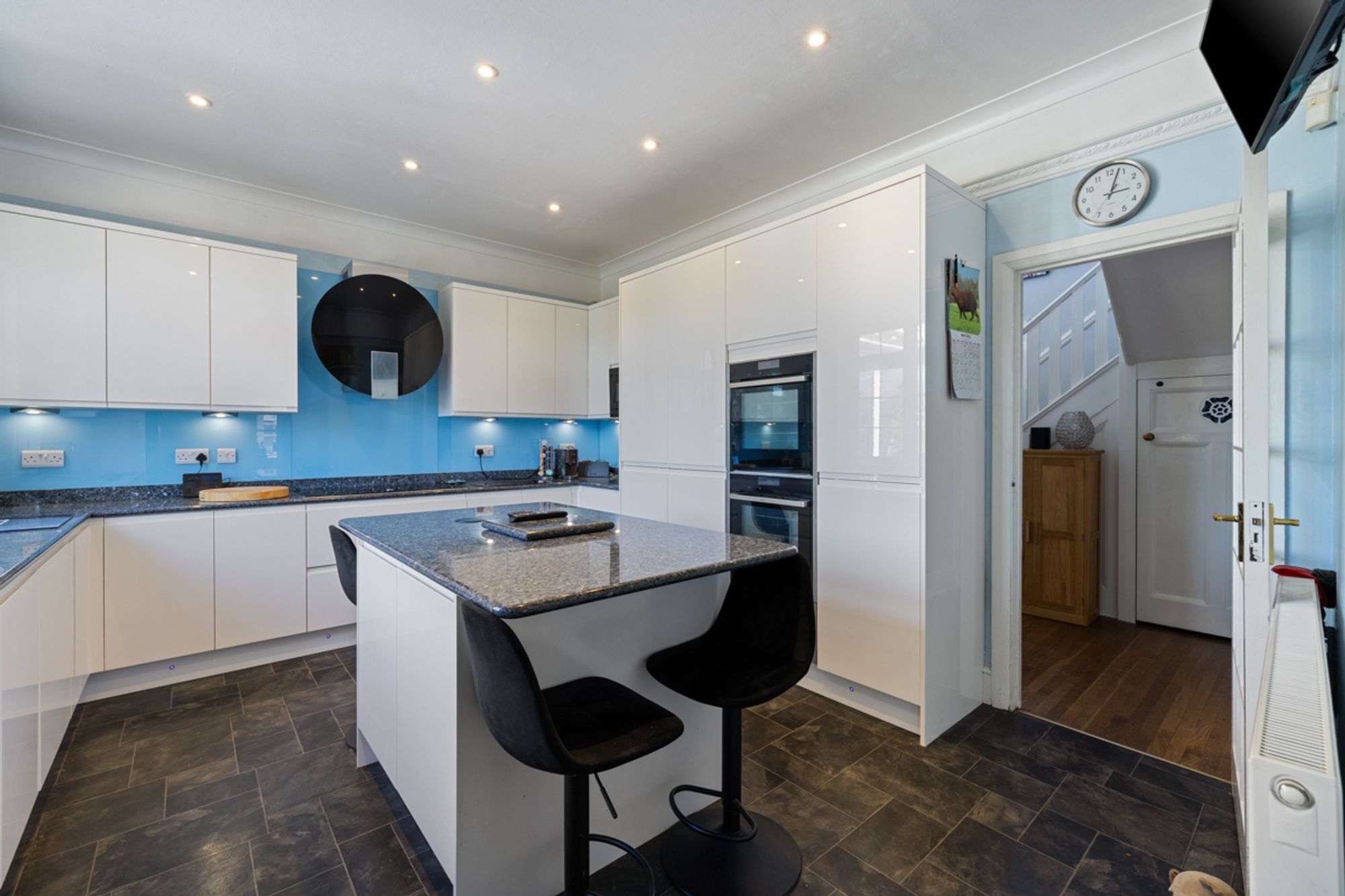 6 bed detached house for sale in Hawthorn Road, Bognor Regis, PO21  - Property Image 3