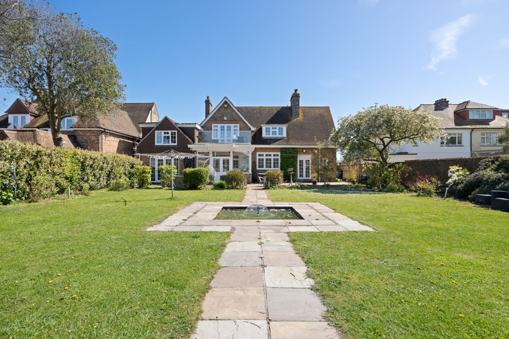 6 bed detached house for sale in Hawthorn Road, Bognor Regis, PO21 30