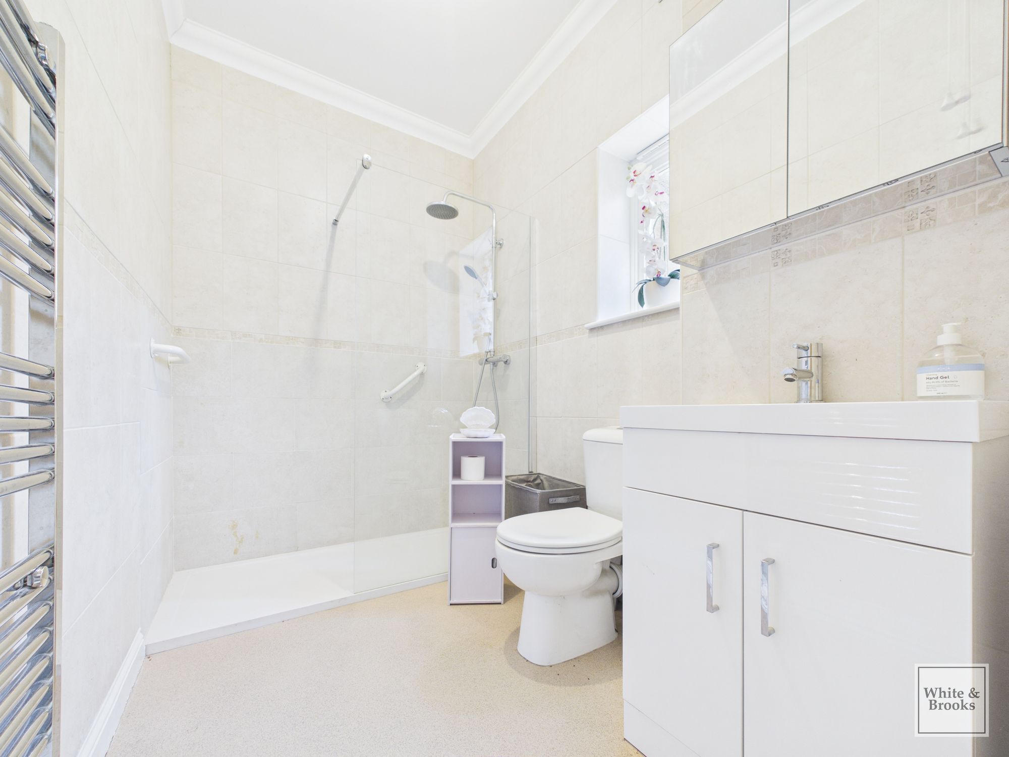 2 bed apartment for sale in Lavant Road, Bernardsgate, PO19  - Property Image 4