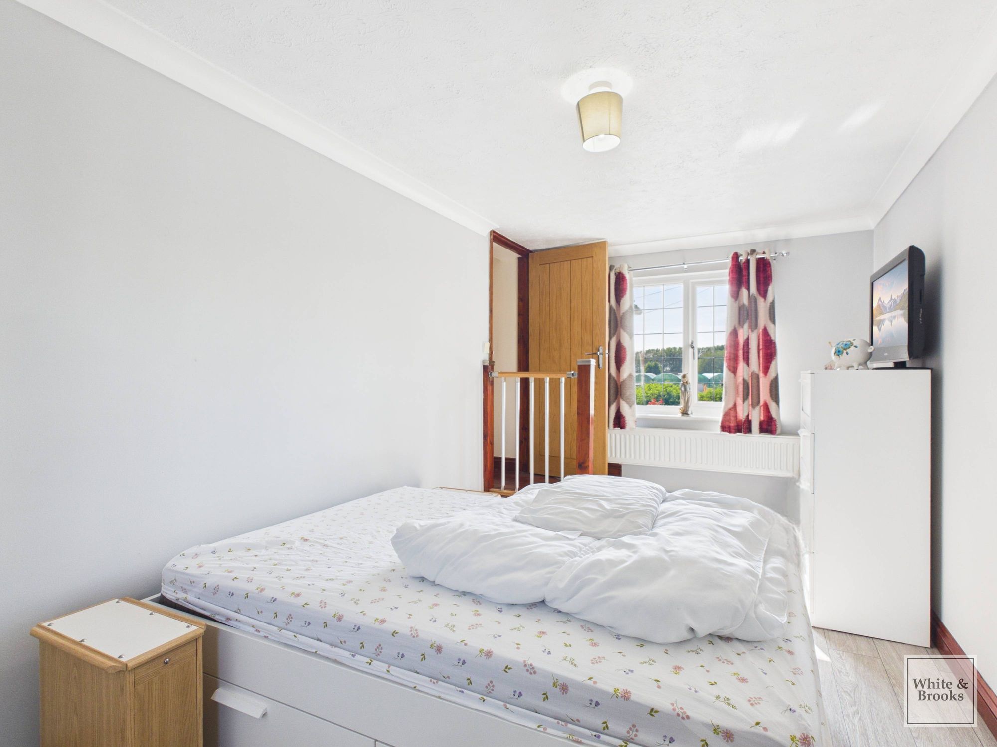 3 bed semi-detached house for sale in Arunford Close, Ford, BN18  - Property Image 8