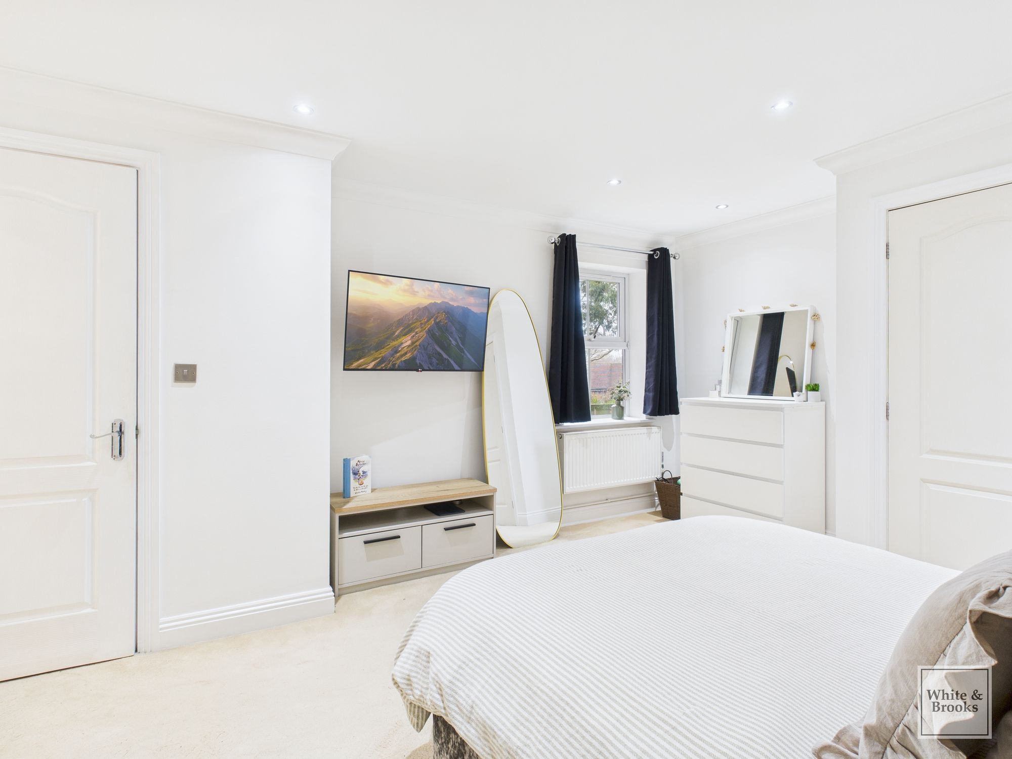 2 bed flat for sale in Barnham Road, Barnham, PO22 10