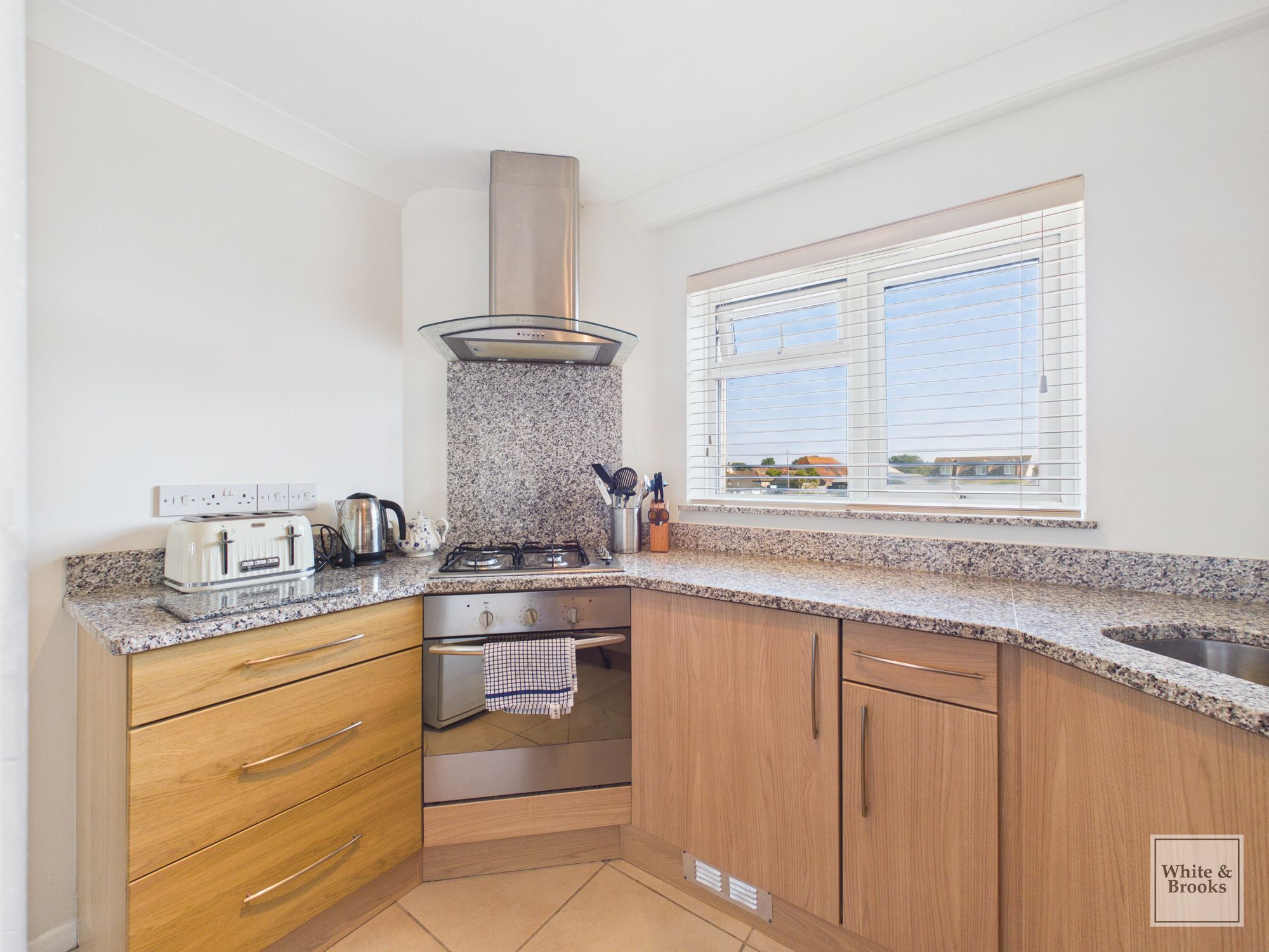 2 bed apartment for sale in Seafields, Bracklesham Bay, PO20  - Property Image 5