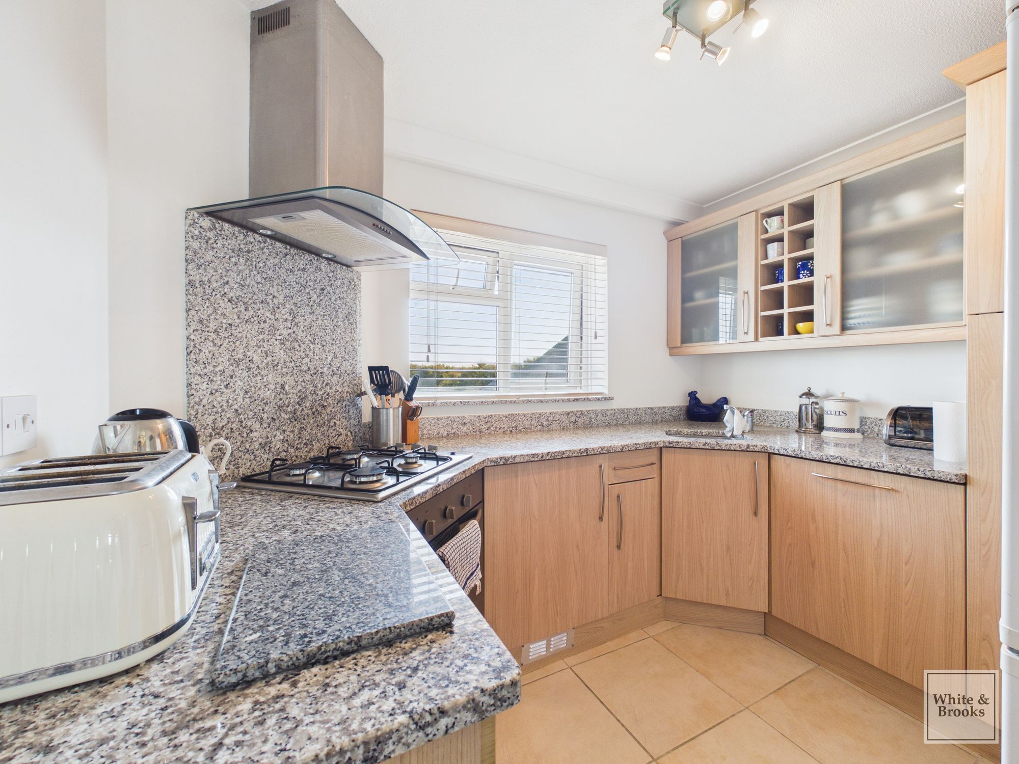 2 bed apartment for sale in Seafields, Bracklesham Bay, PO20  - Property Image 4