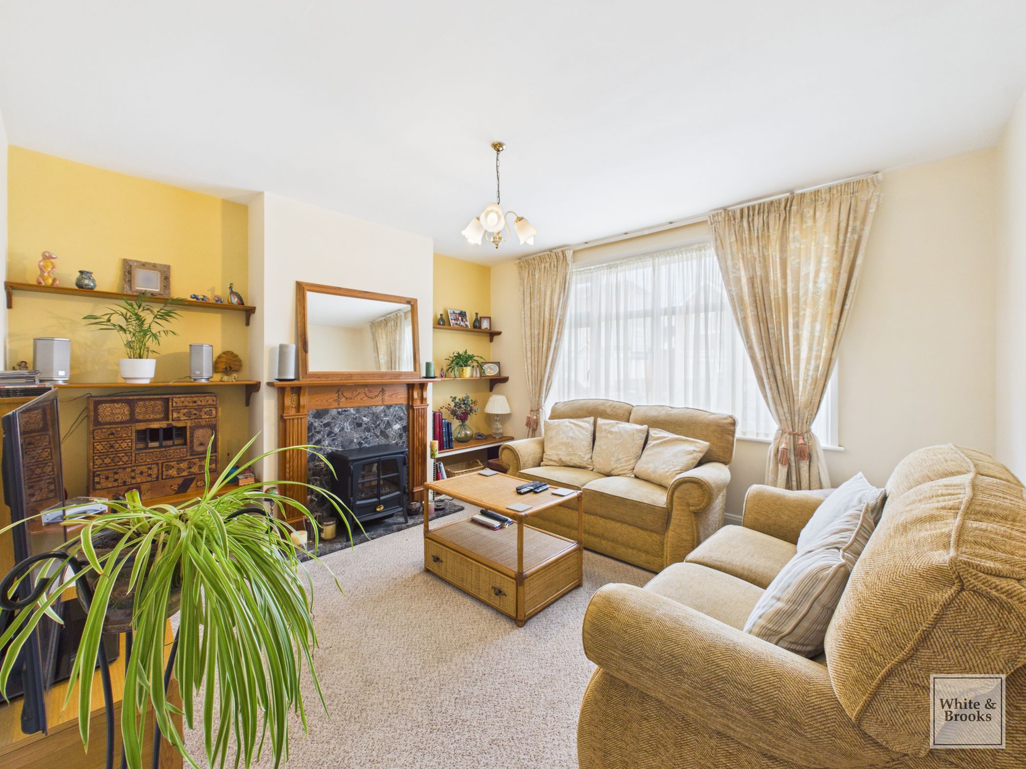 3 bed semi-detached house for sale in Highland Avenue, Bognor Regis, PO21  - Property Image 2