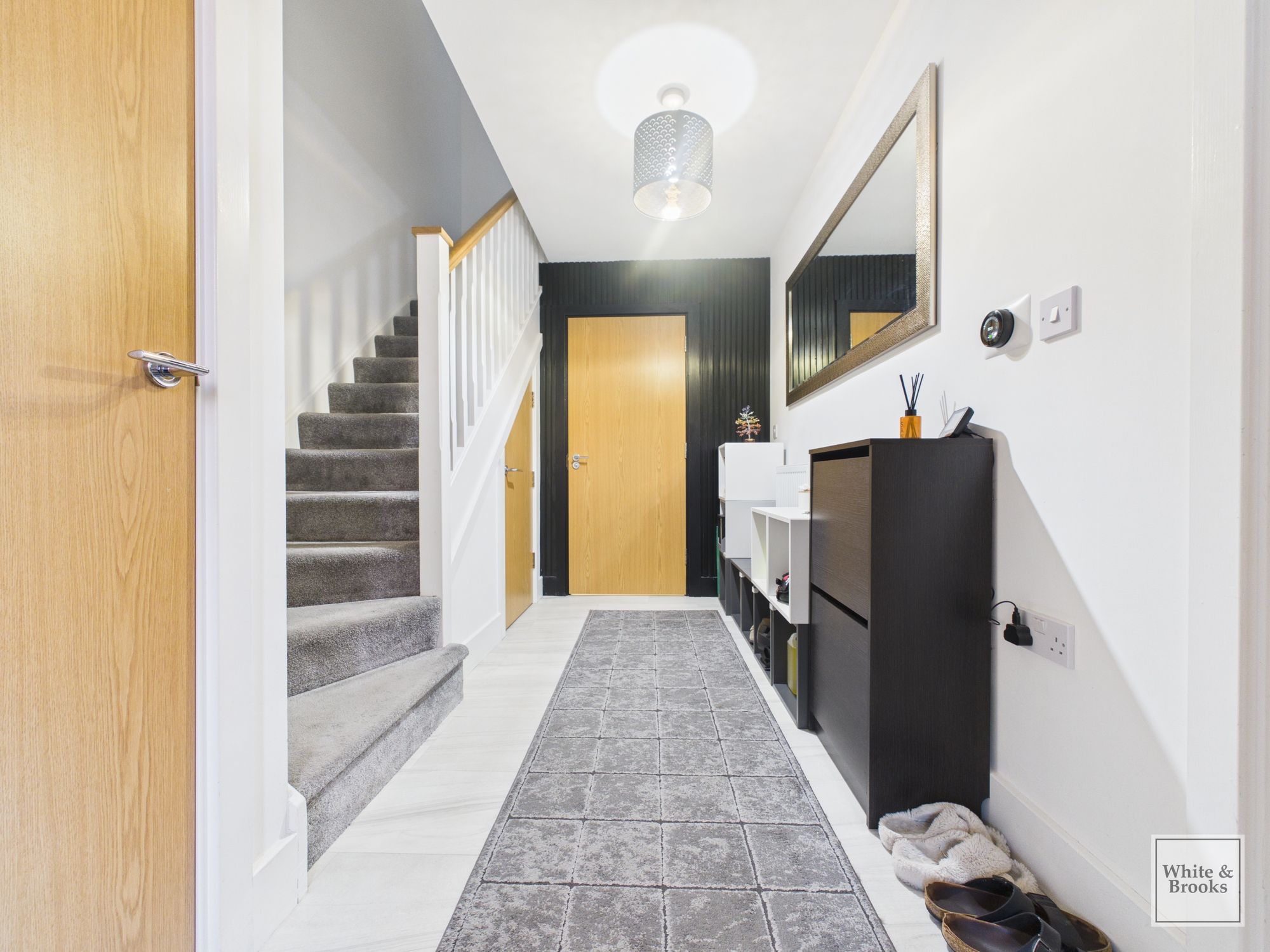 3 bed end of terrace house for sale in North Mead, Chichester, PO19 11