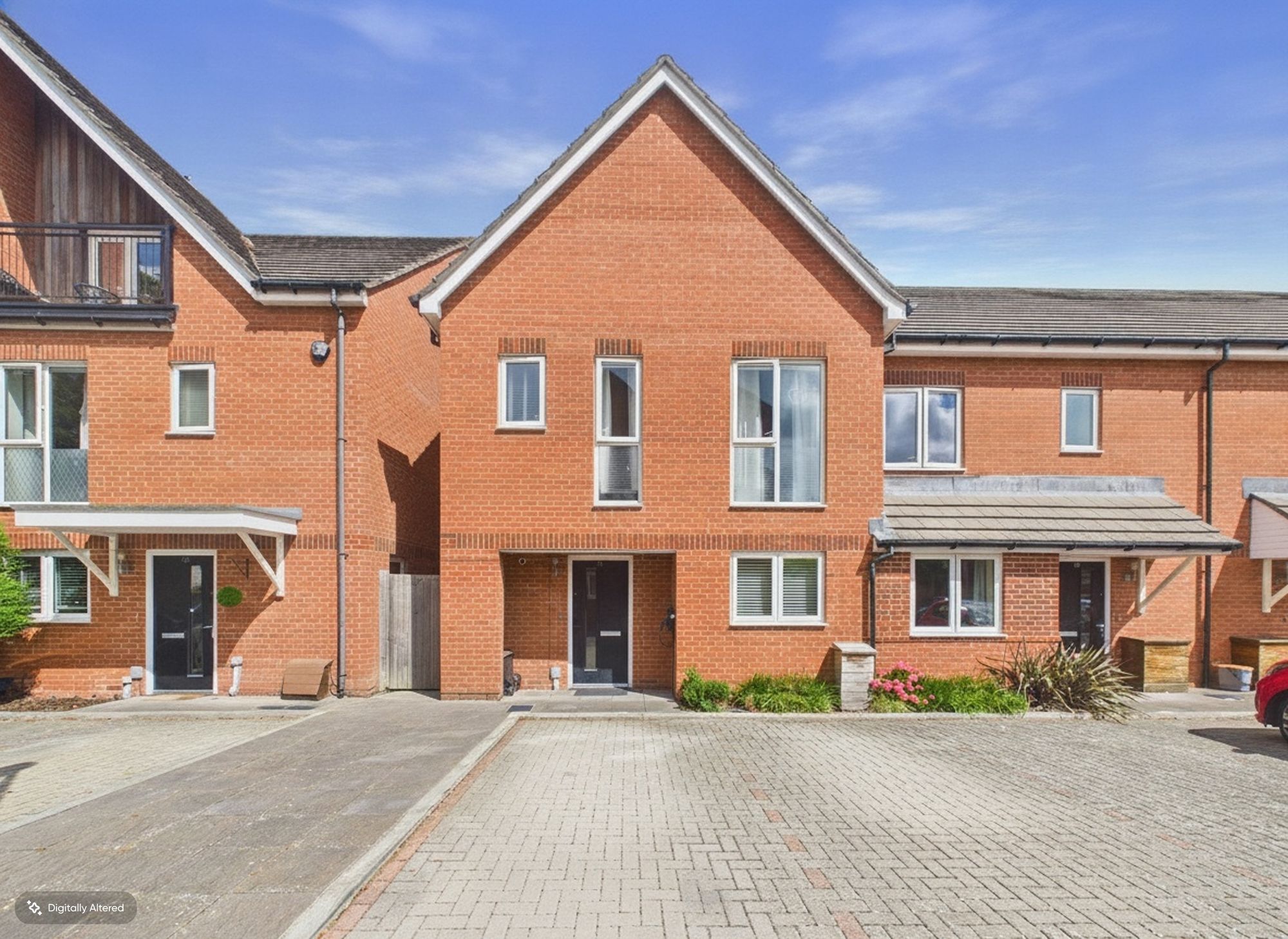 3 bed end of terrace house for sale in North Mead, Chichester, PO19 - Property Image 1