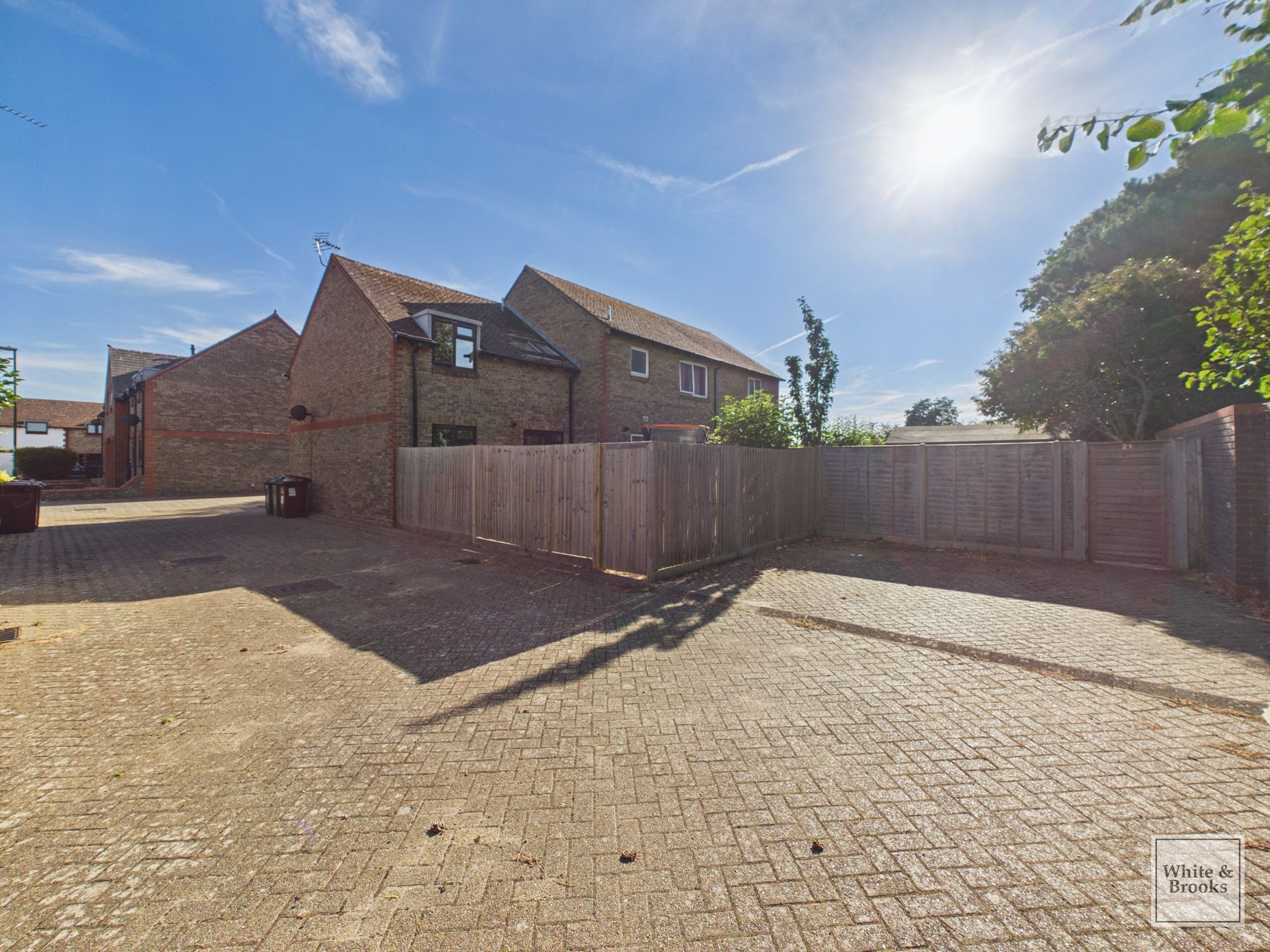 2 bed semi-detached house for sale in Martlet Close, Chichester, PO19 15