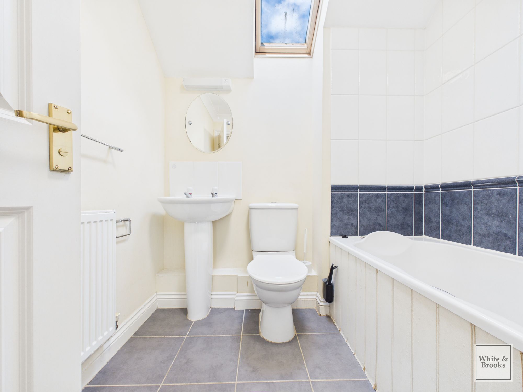 3 bed semi-detached house for sale in Parham Close, Chichester, PO19  - Property Image 9