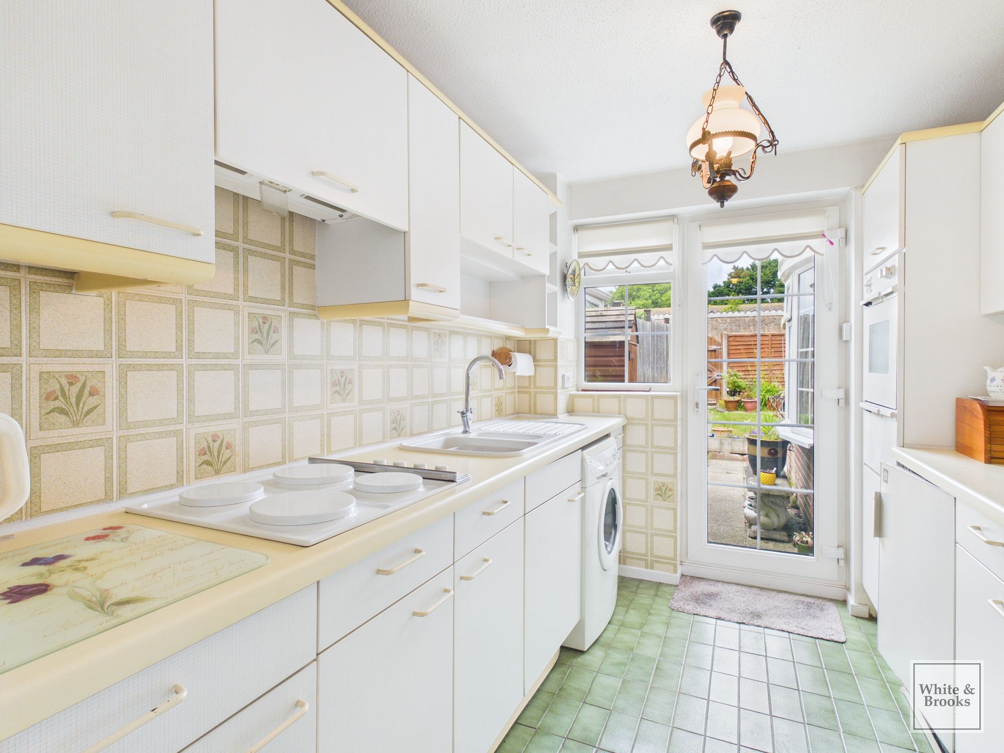3 bed mid-terraced house for sale in Hewarts Lane, Aldwick, PO21  - Property Image 10
