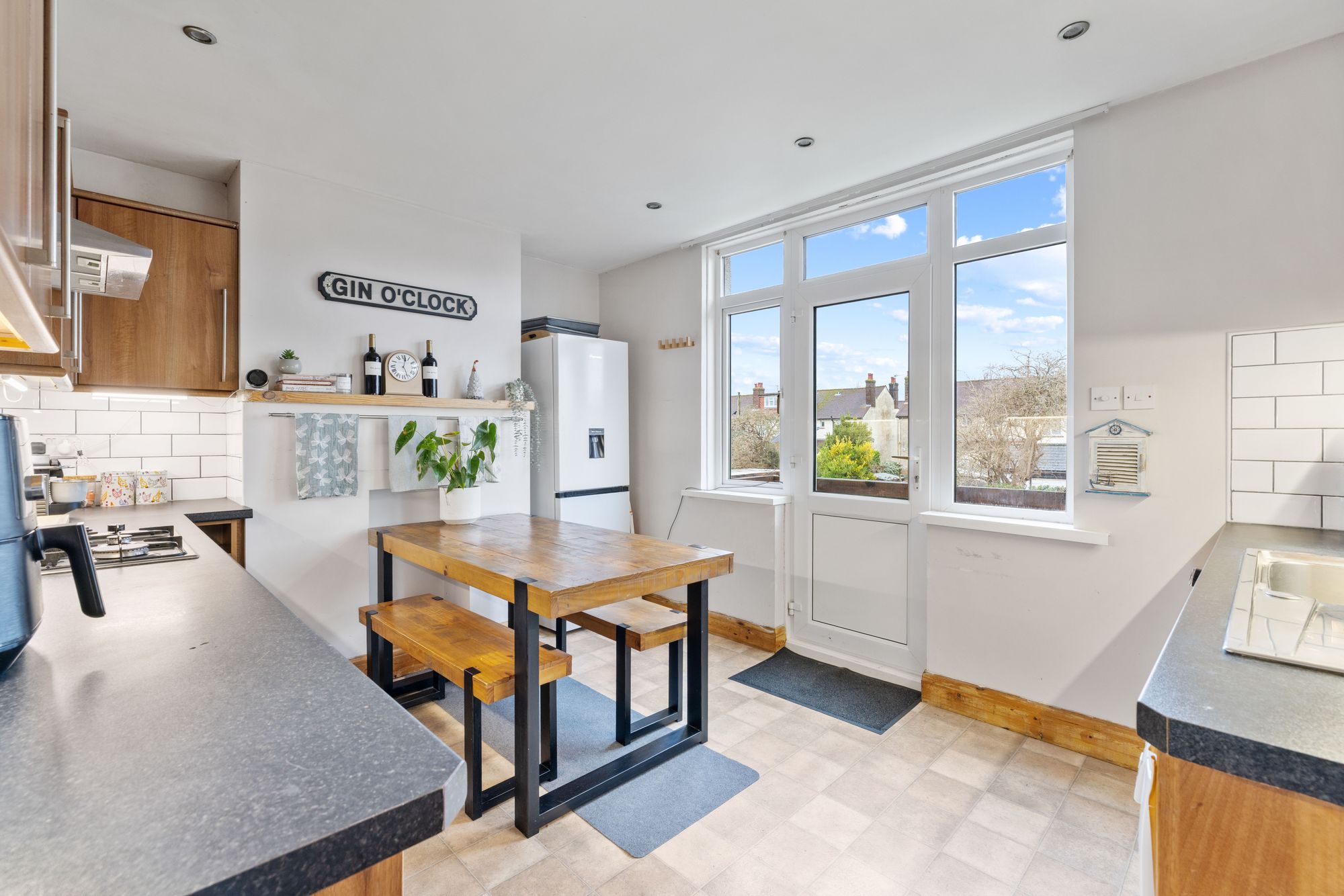 2 bed apartment for sale in Orchard Gardens, Chichester, PO19 6