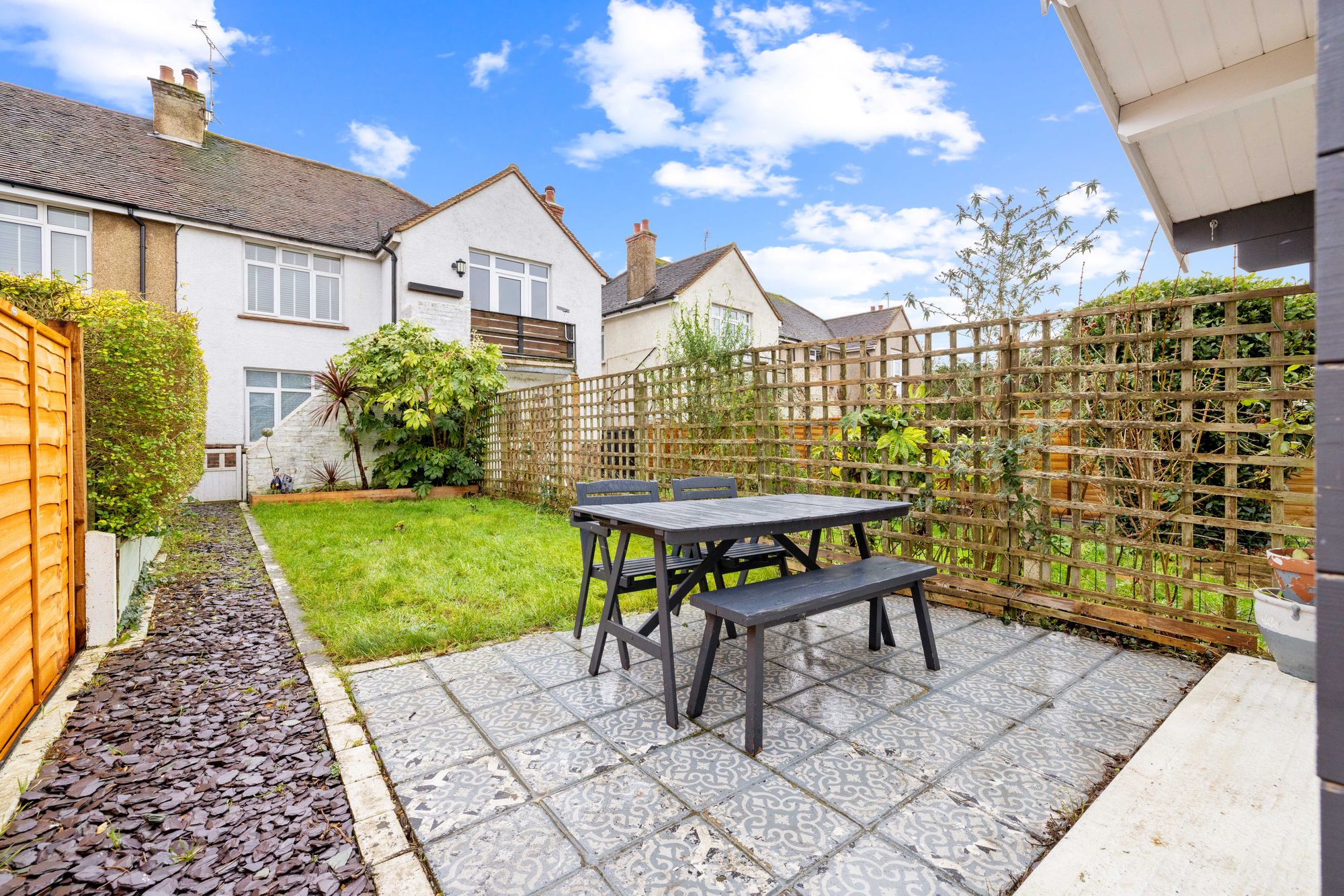 2 bed apartment for sale in Orchard Gardens, Chichester, PO19  - Property Image 15