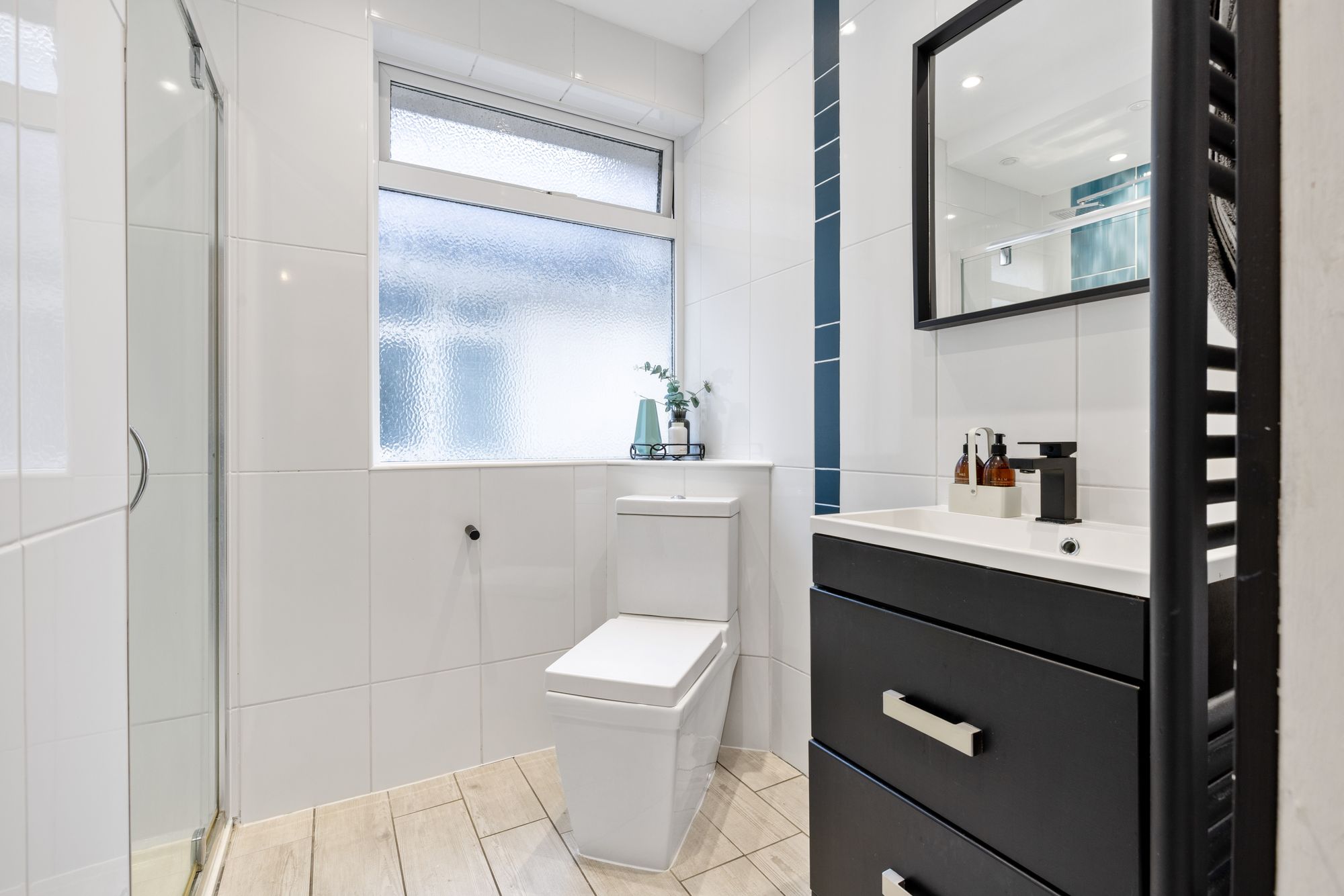 2 bed apartment for sale in Orchard Gardens, Chichester, PO19  - Property Image 10