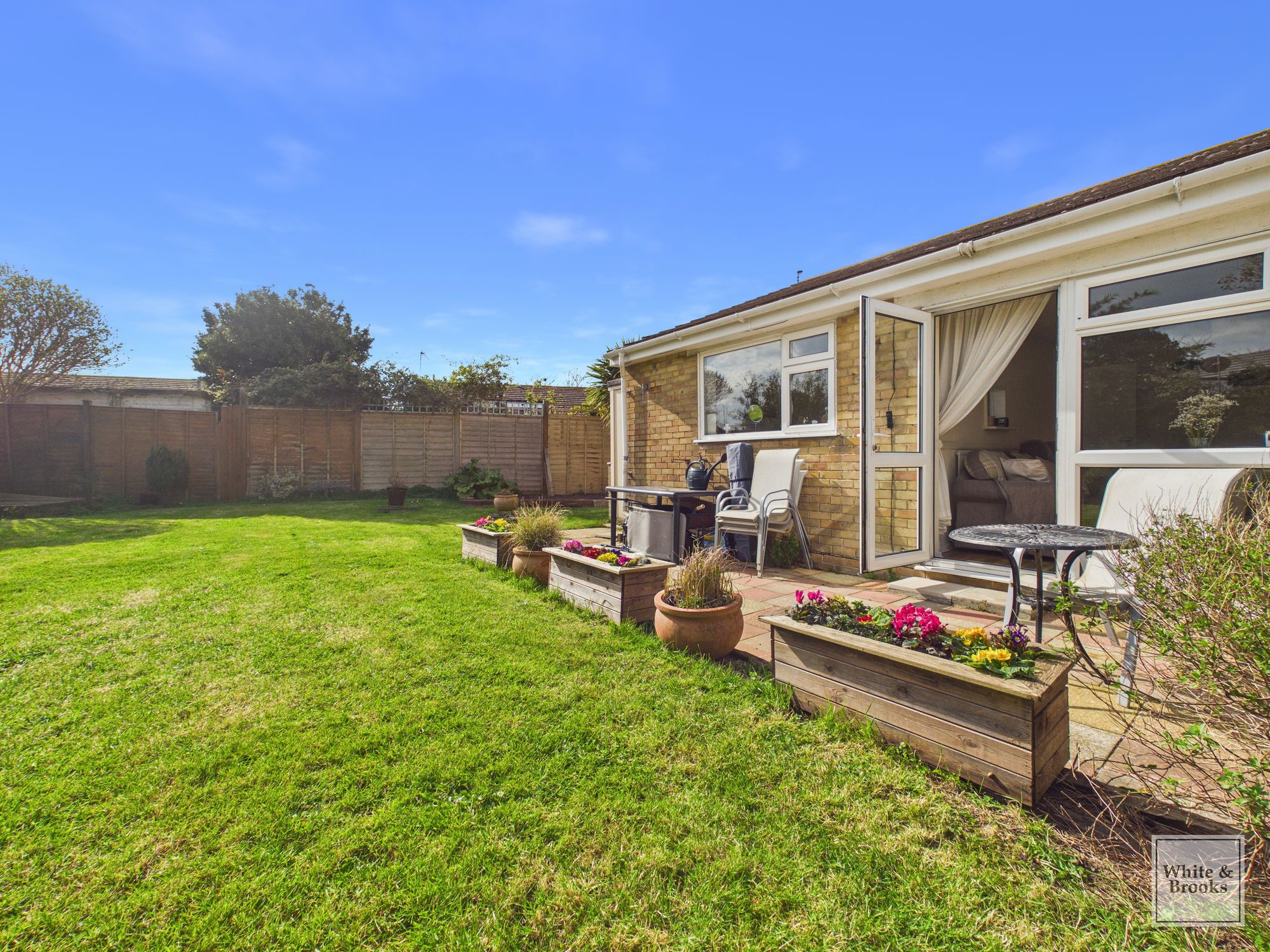 2 bed semi-detached bungalow for sale in Marine Drive, Selsey, PO20  - Property Image 12