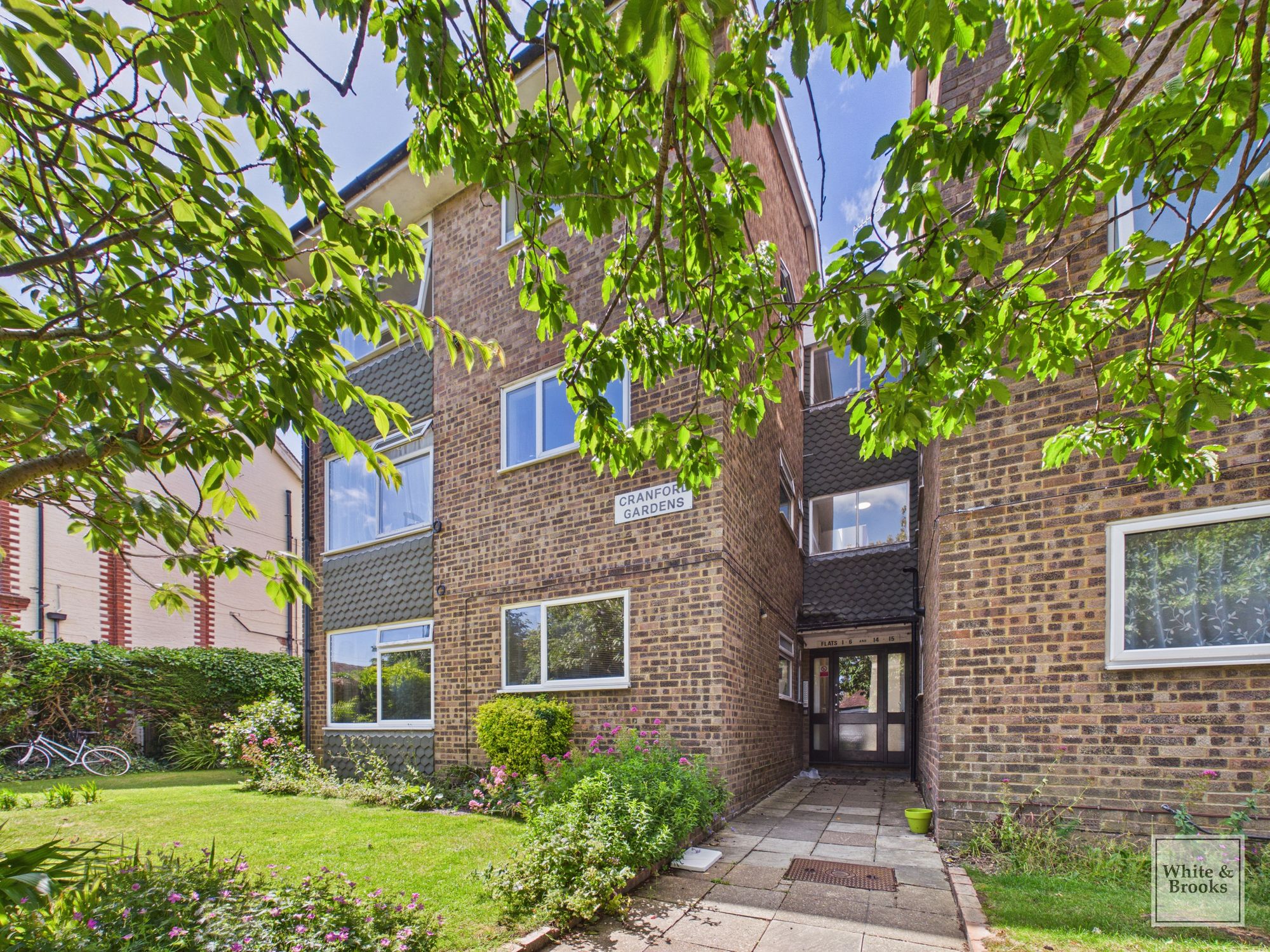 2 bed flat for sale in Cranford Gardens, Bognor Regis, PO21 - Property Image 1