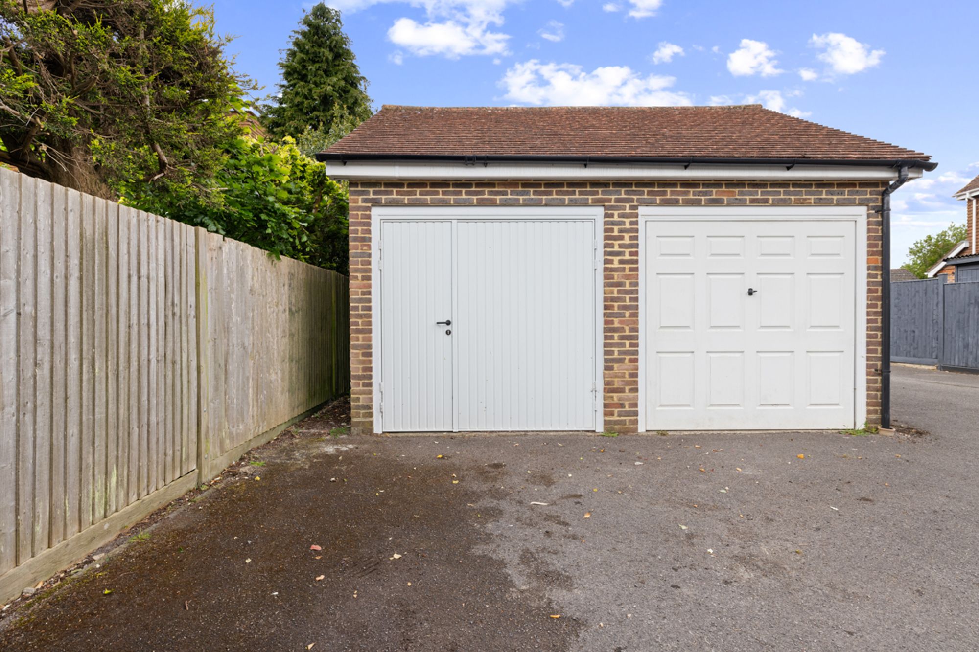 5 bed end of terrace house for sale in Priors Acre, Boxgrove, PO18 19