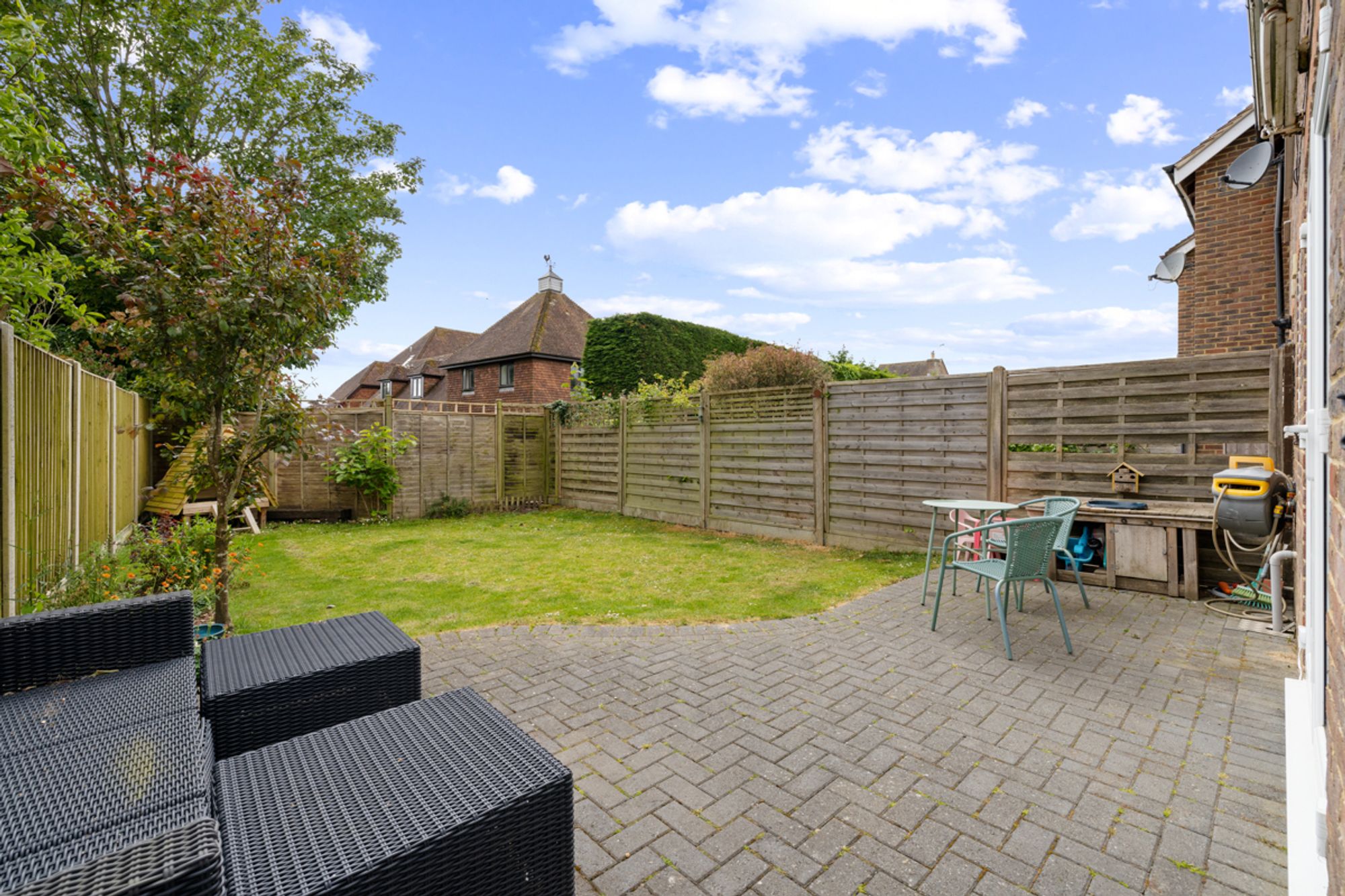5 bed end of terrace house for sale in Priors Acre, Boxgrove, PO18 21