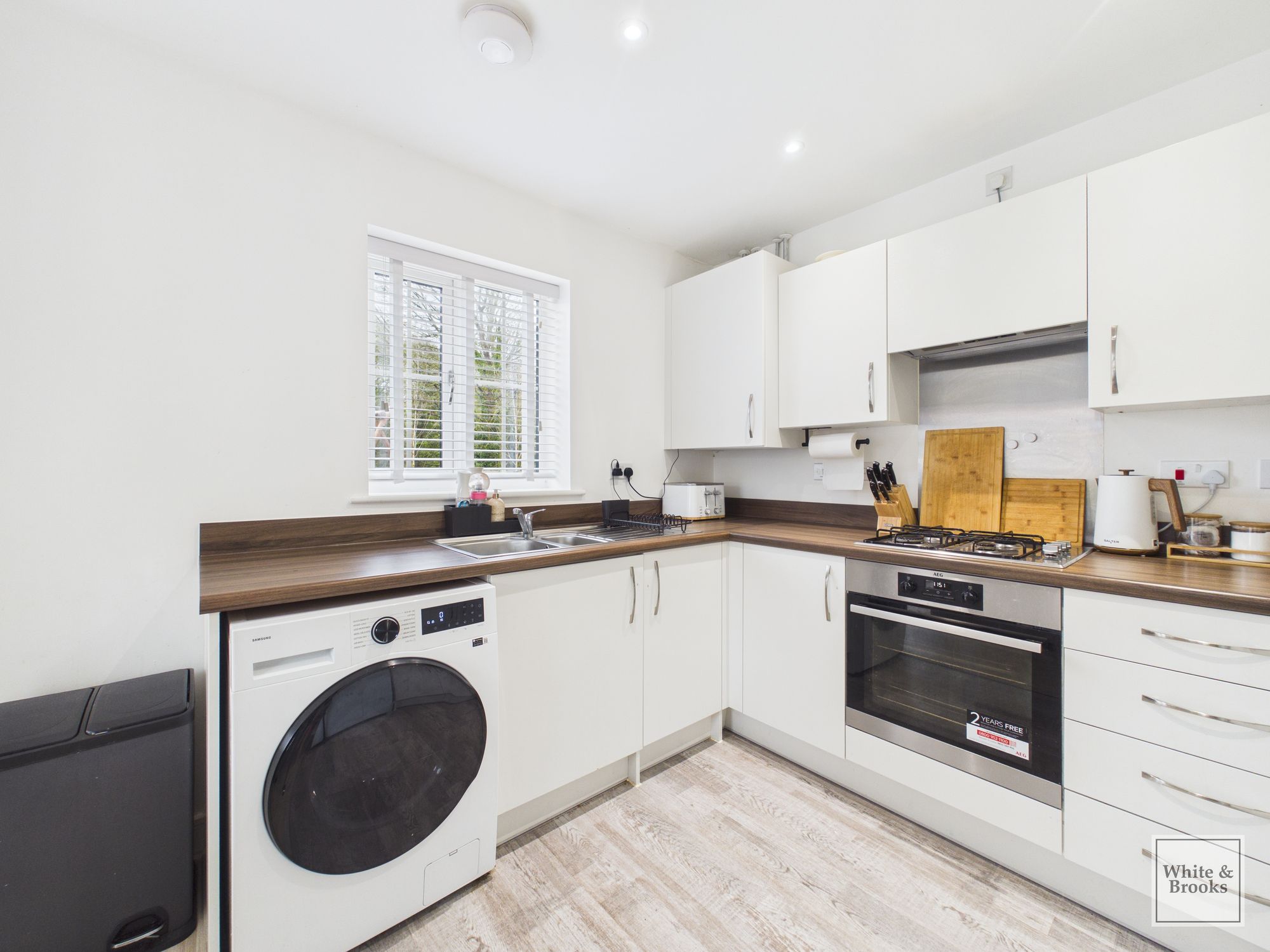 2 bed flat for sale in Bittern Way, Merchant House Bittern Way, PO20  - Property Image 6