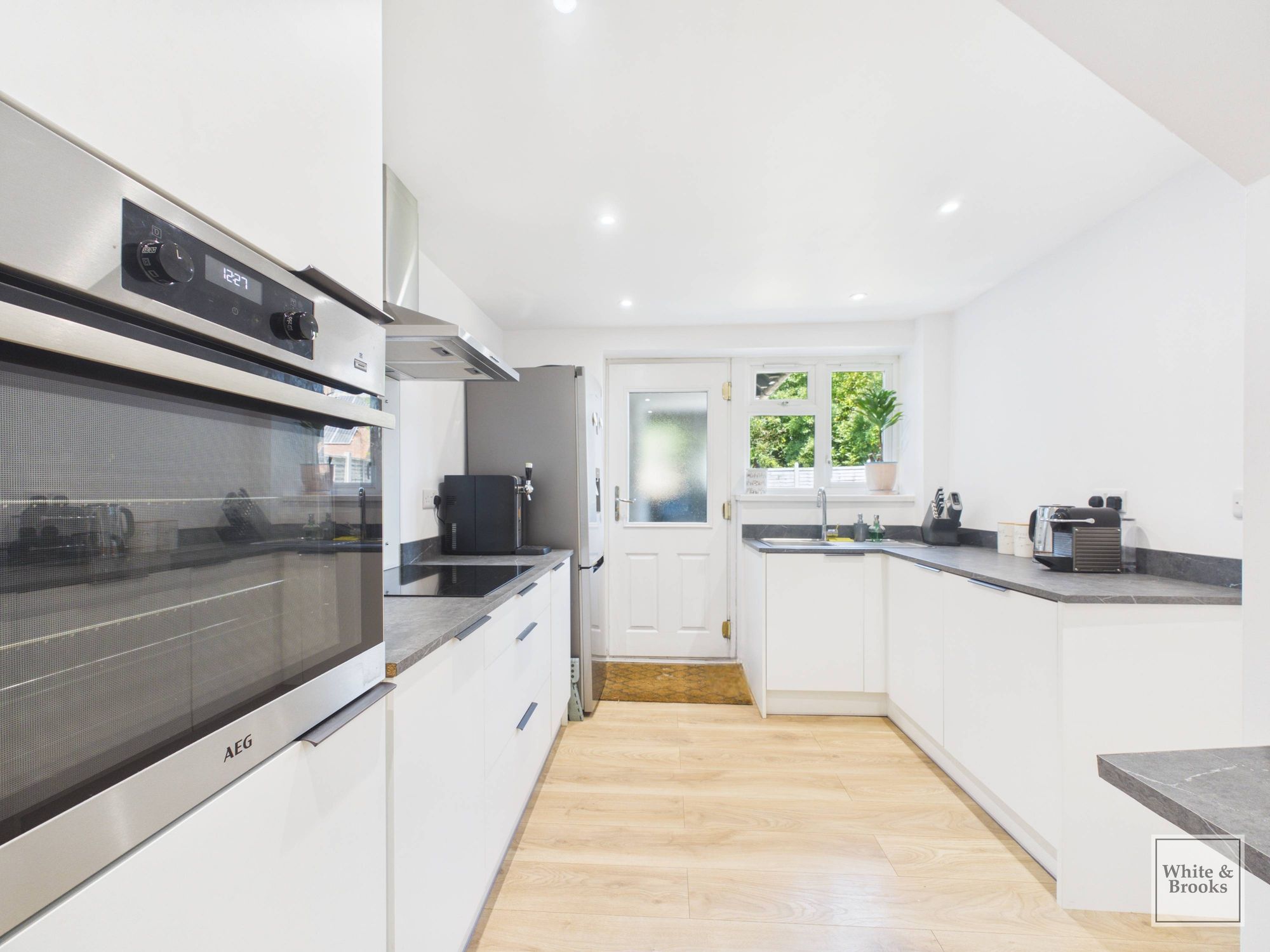 2 bed end of terrace house for sale in Hearn Close, Tangmere, PO20 2
