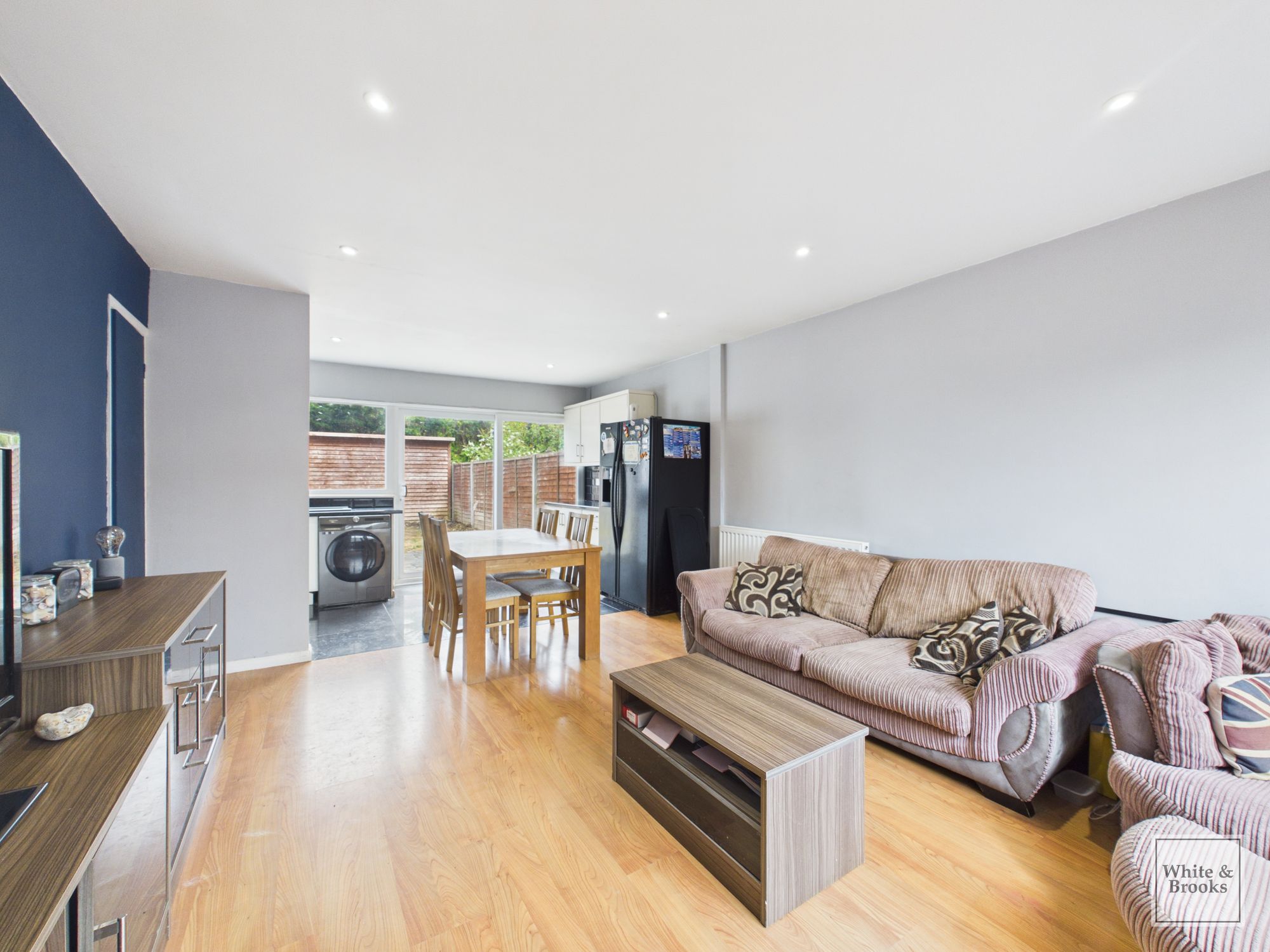 3 bed mid-terraced house for sale in Stroud Green Drive, Bognor Regis, PO21  - Property Image 2