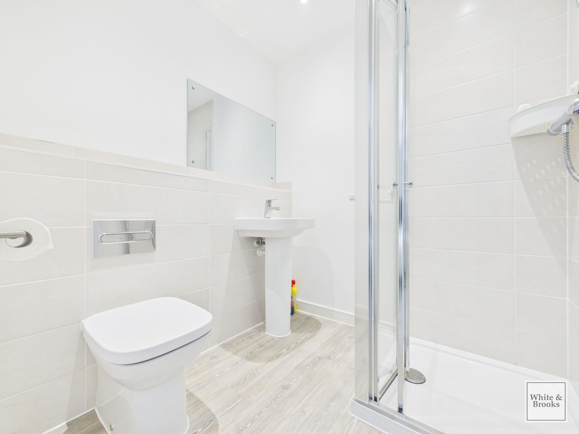 3 bed end of terrace house for sale in Woods Road, Chichester, PO19 13