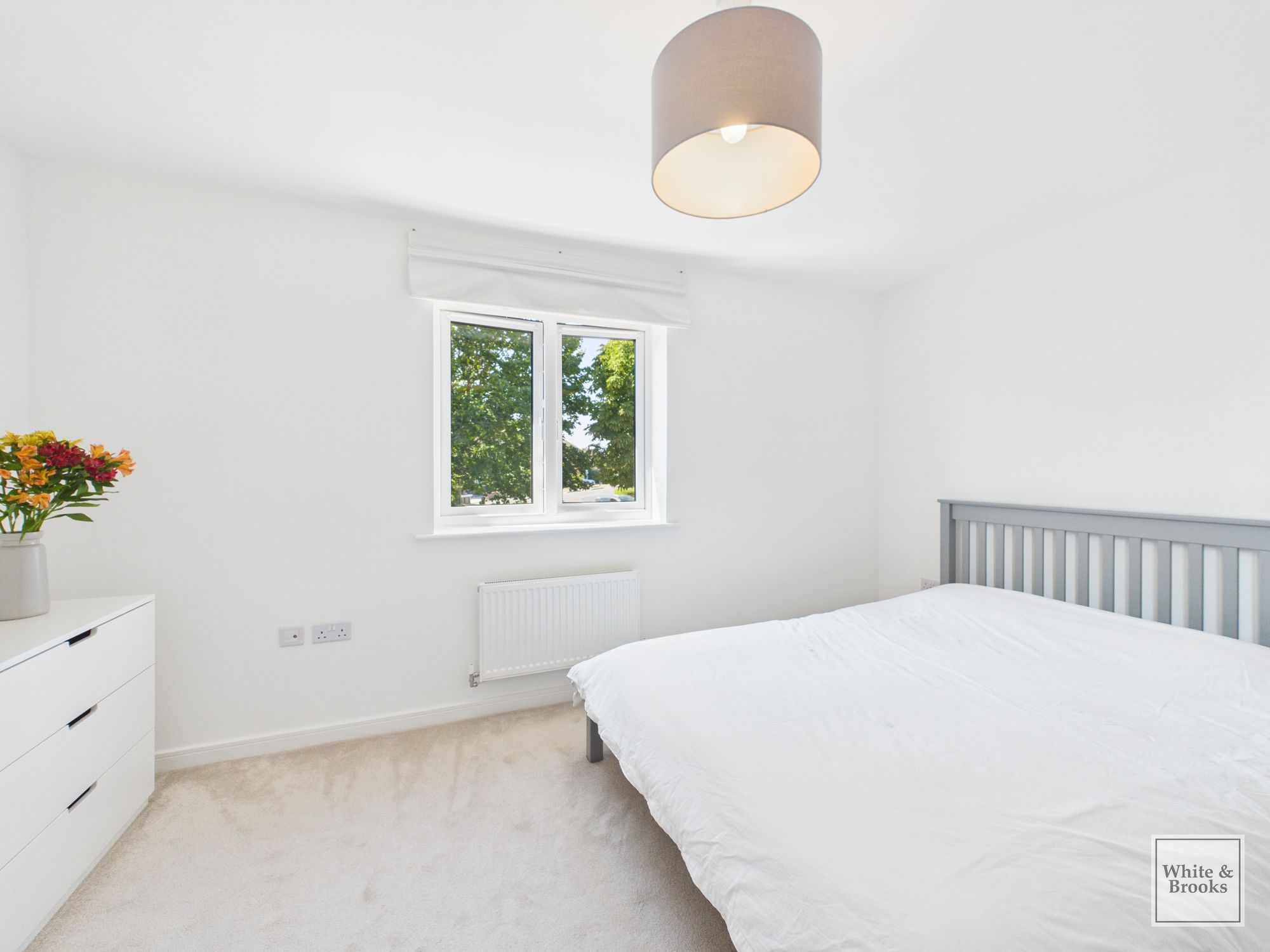 3 bed end of terrace house for sale in Woods Road, Chichester, PO19 12