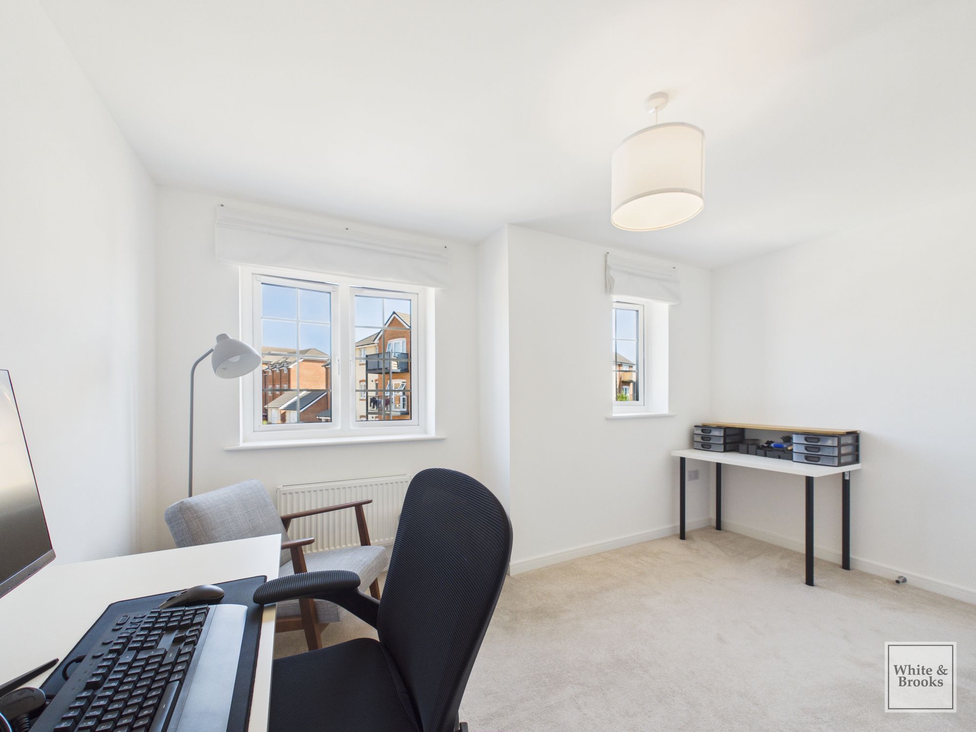 3 bed end of terrace house for sale in Woods Road, Chichester, PO19 15