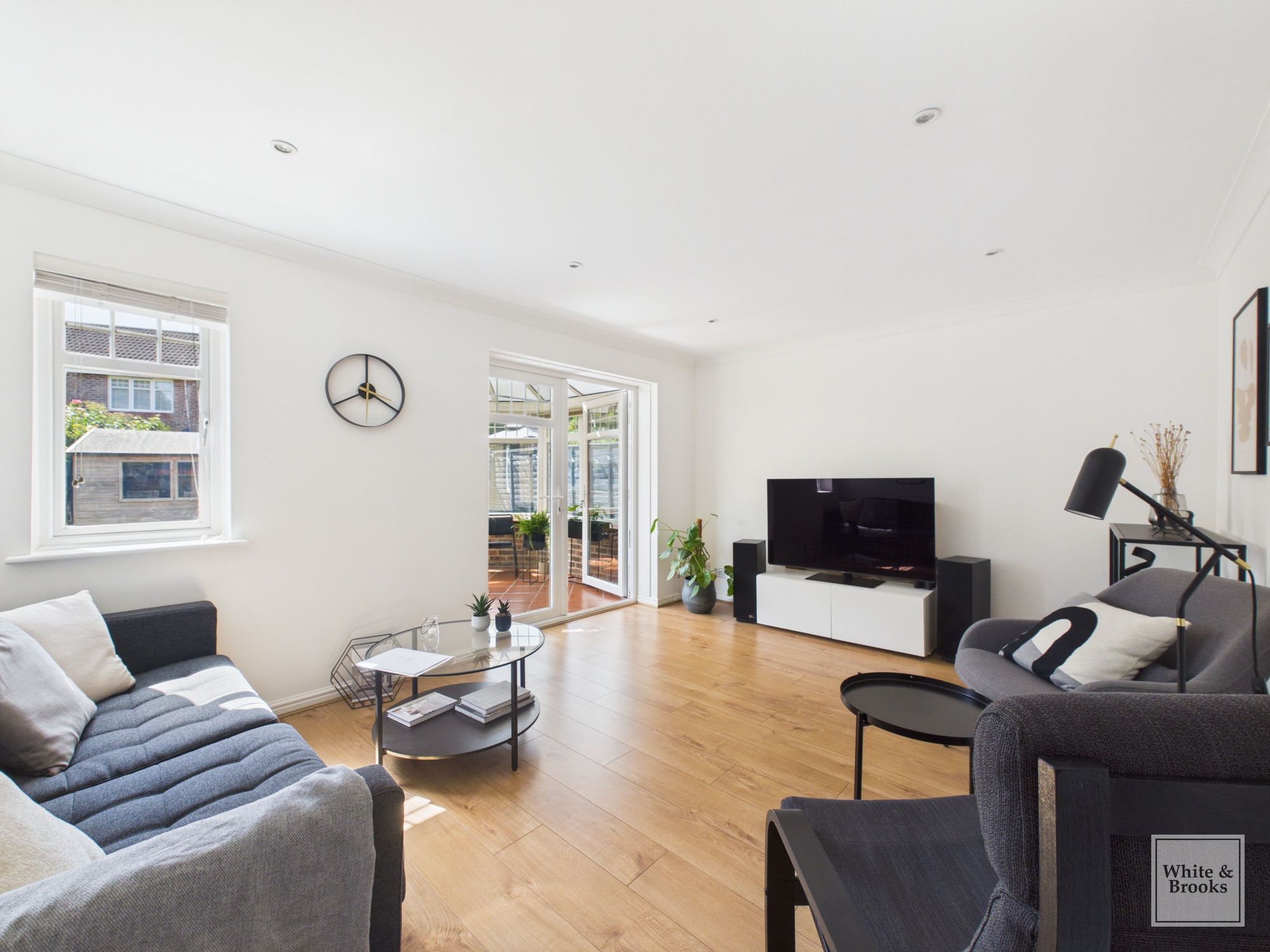 4 bed detached house for sale in Peacock Close, Chichester, PO19  - Property Image 2