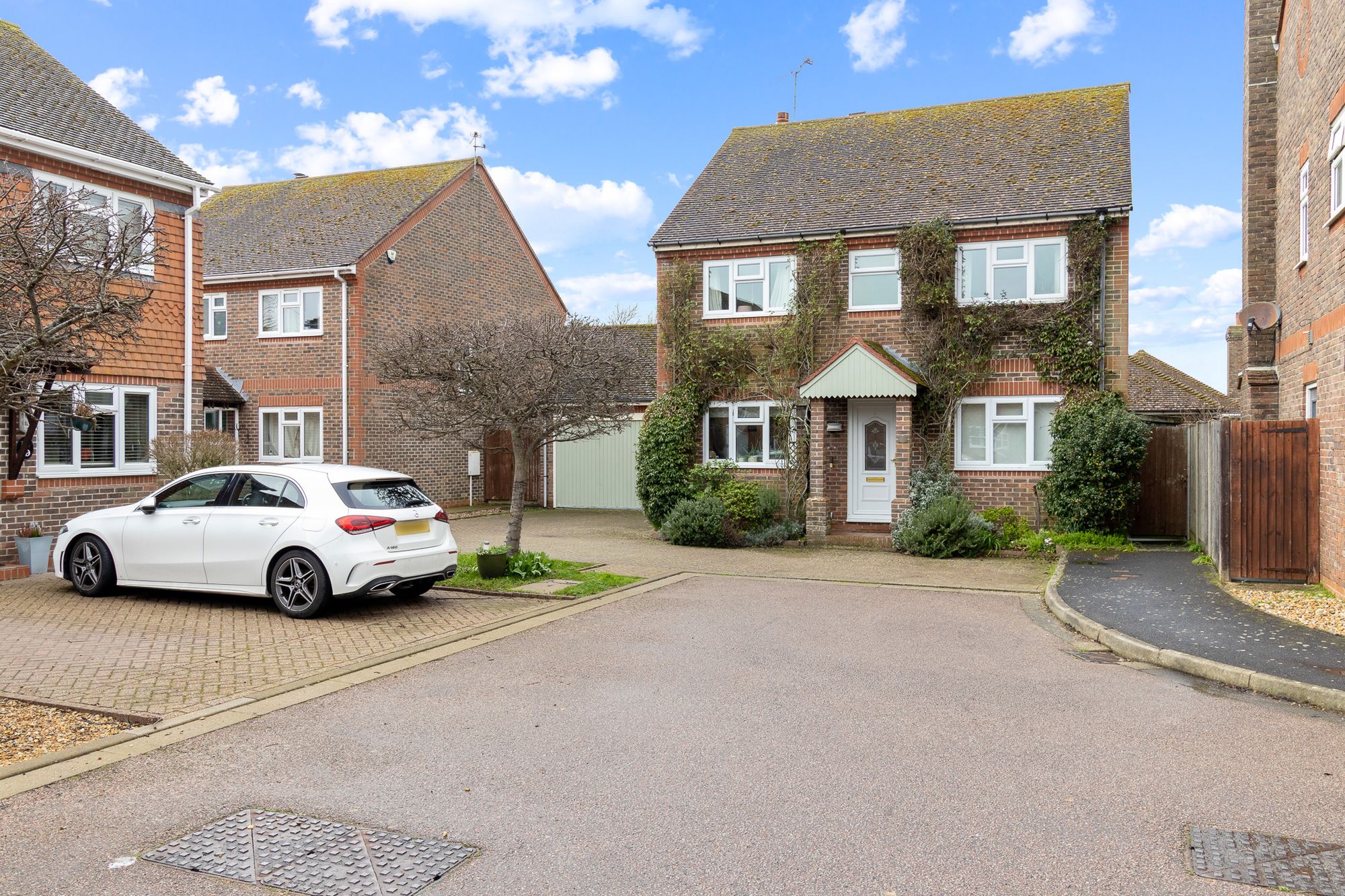 4 bed detached house for sale in Boleyn Drive, Nyetimber, PO21 3LG 18