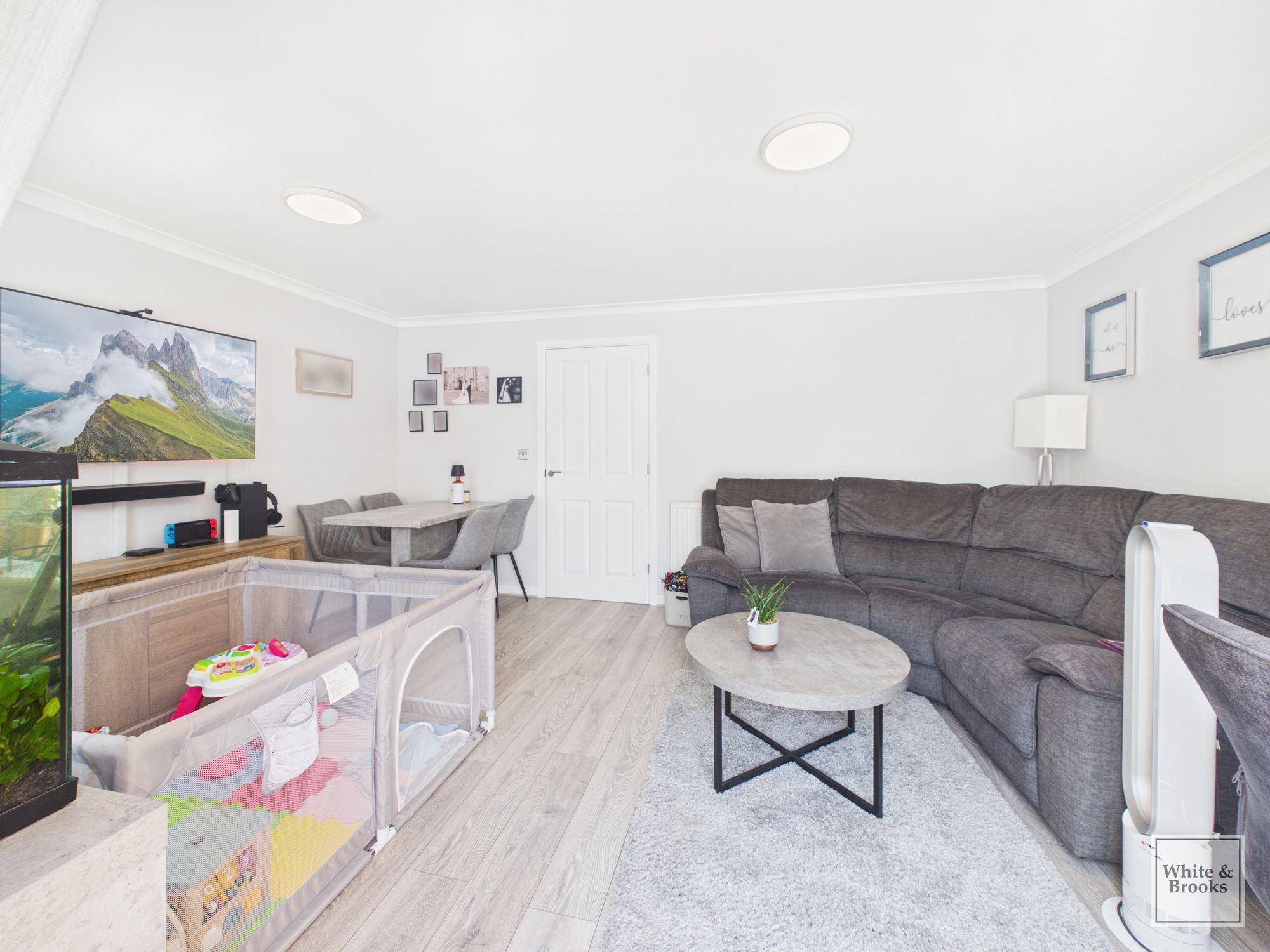 3 bed mid-terraced house for sale in Grender Way, Aldingbourne, PO20  - Property Image 5